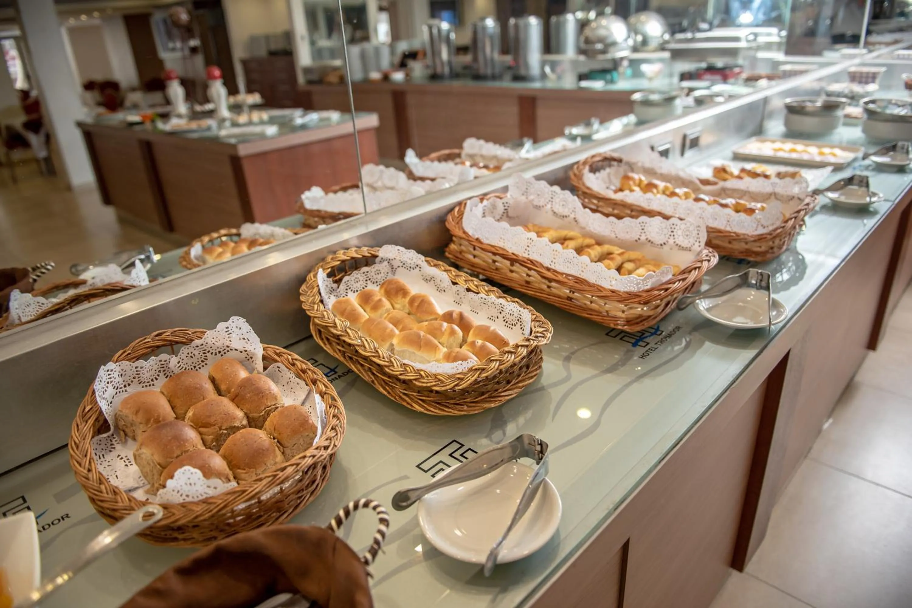 Buffet breakfast in Hotel Tronador