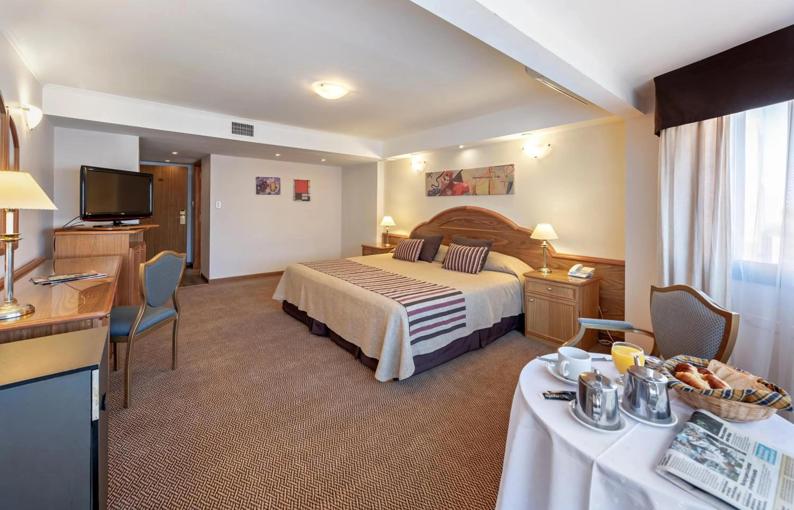 Photo of the whole room, Bed in Hotel Tronador
