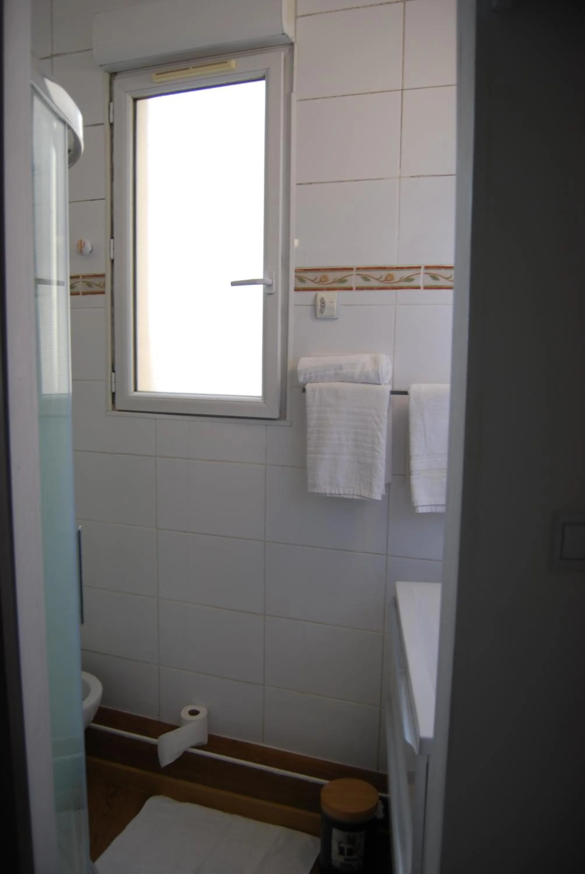 Toilet in Hôtel Azur