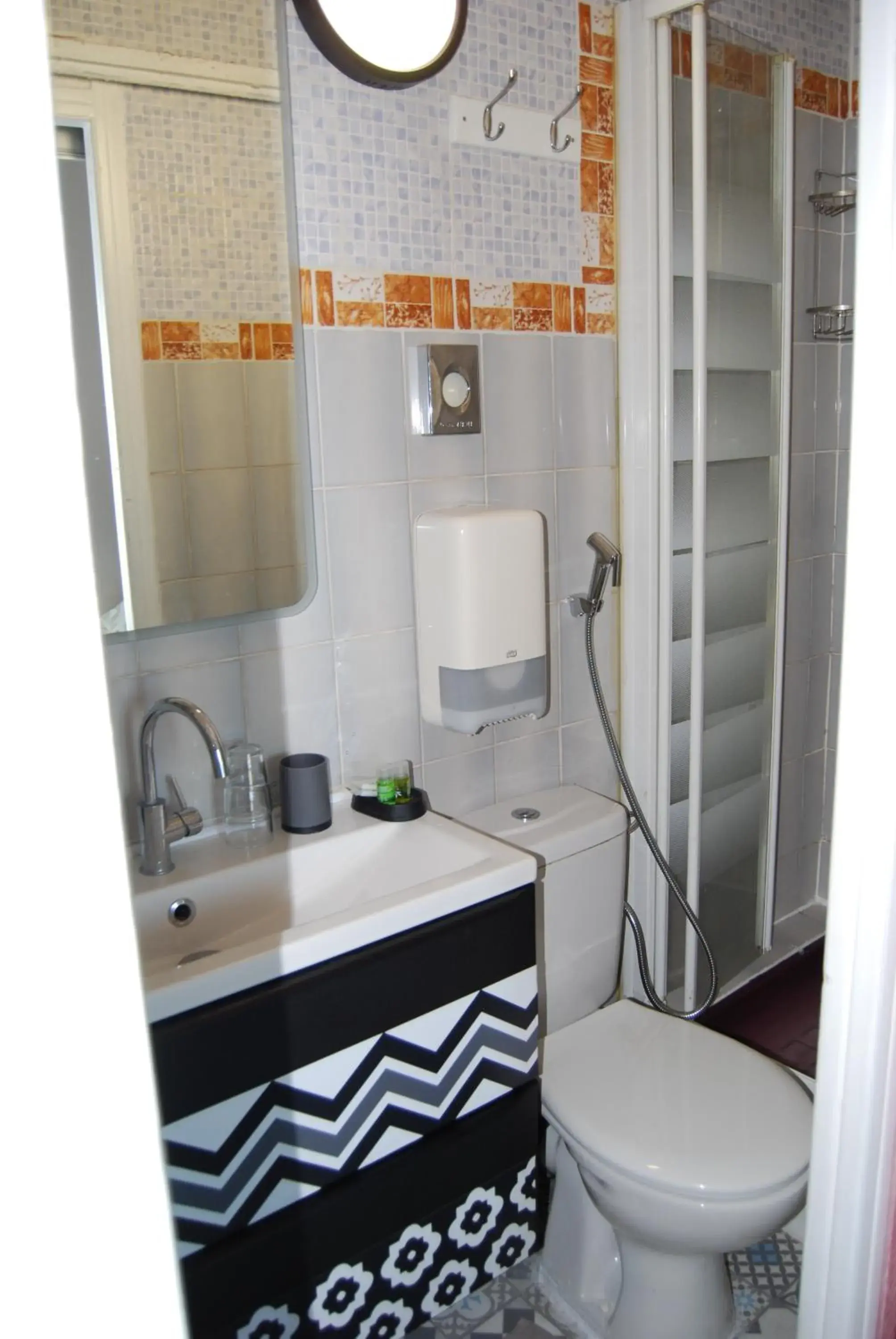 Triple Room in Hôtel Azur Triple Room in Hôtel Azur