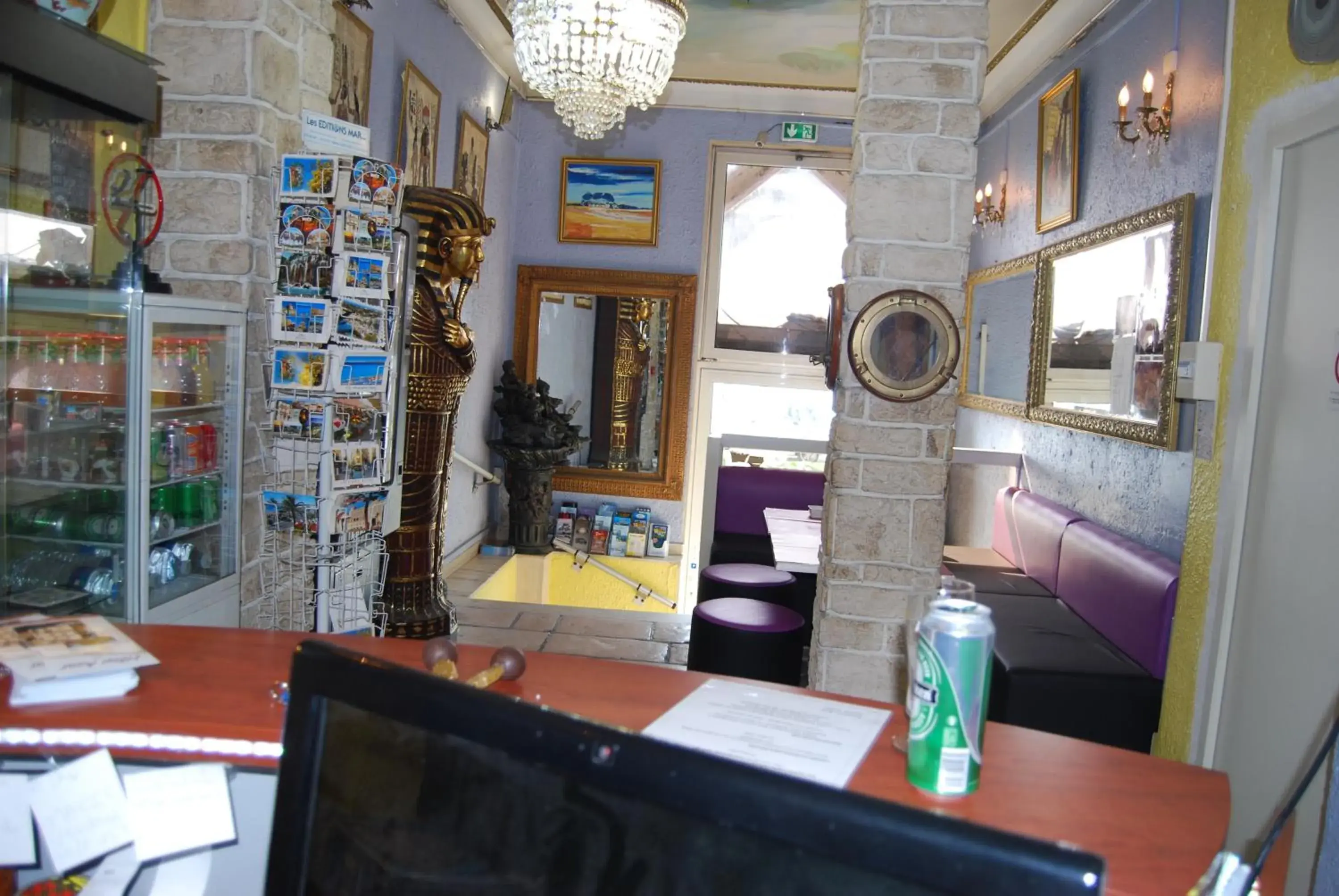 Lobby or reception in Hôtel Azur Lobby or reception in Hôtel Azur