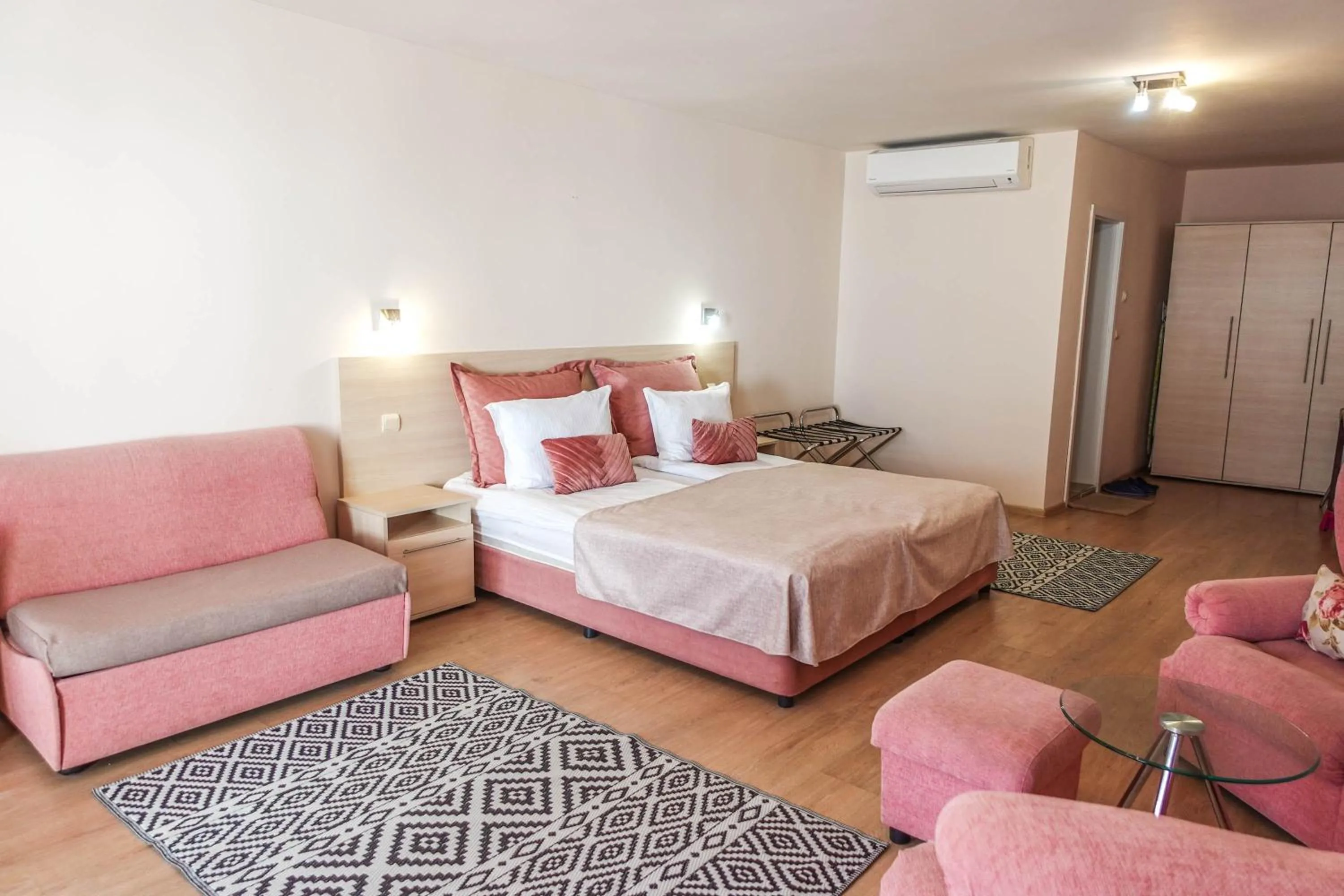 Bed in Hotel Acropolis