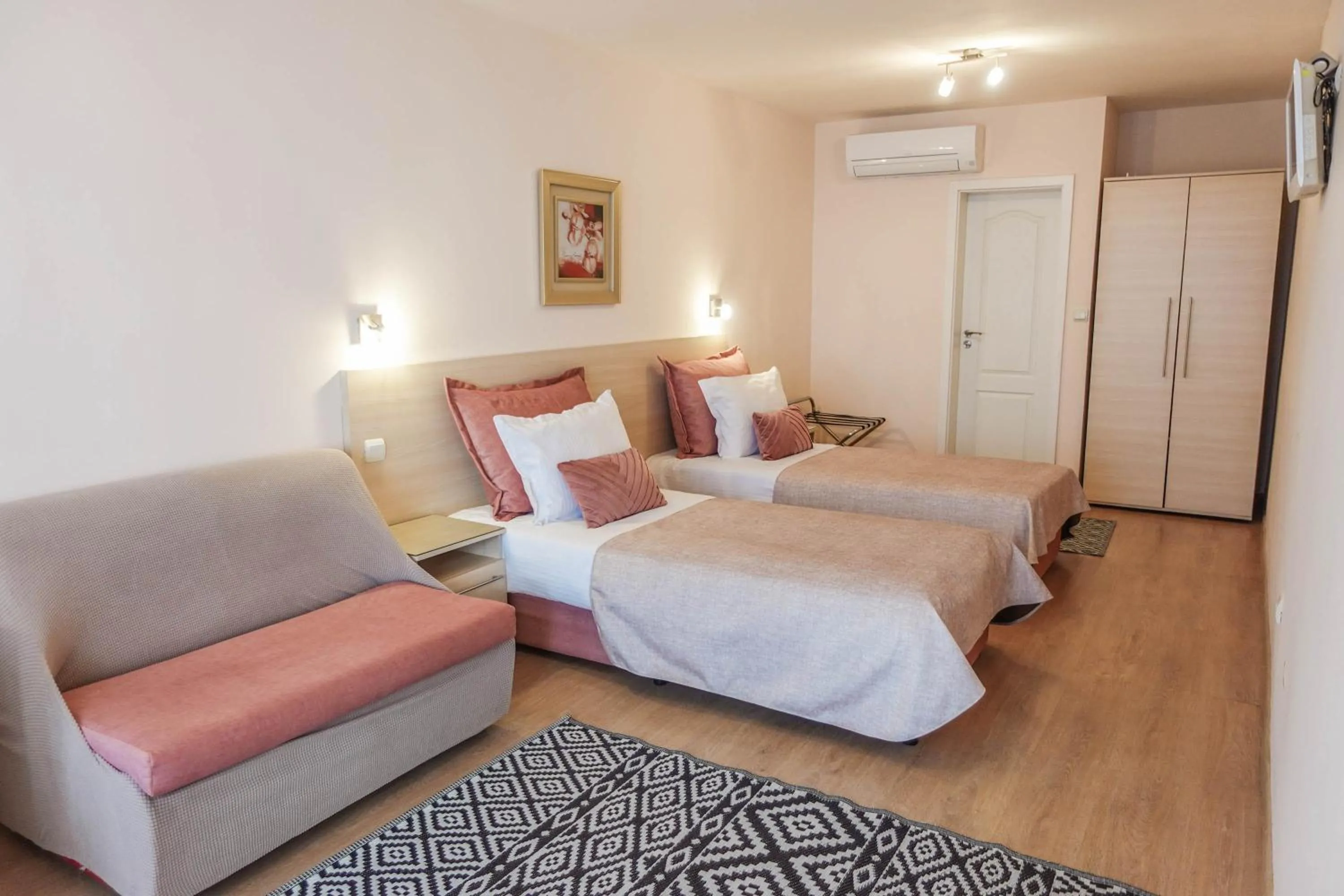 Bed in Hotel Acropolis