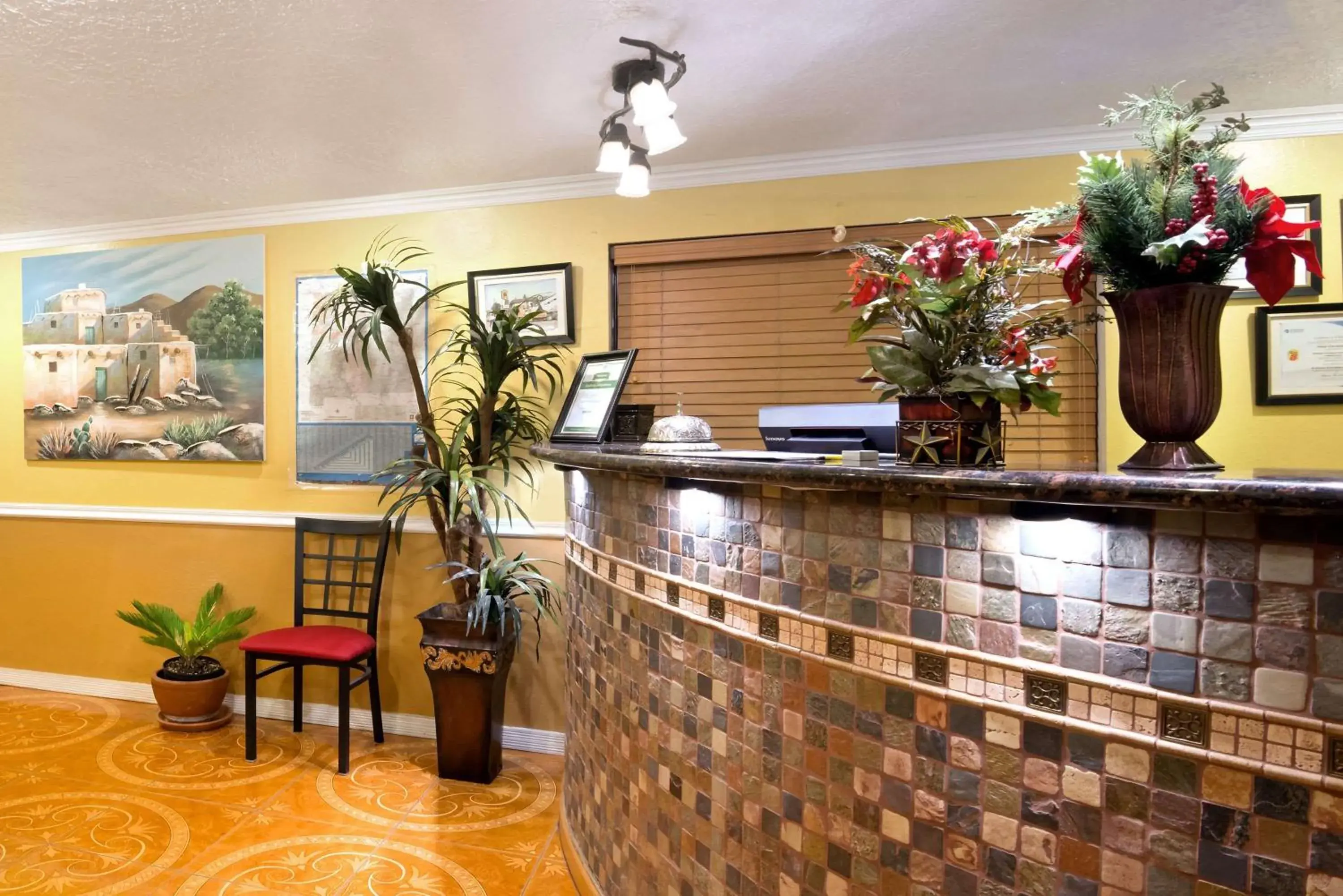 Lobby or reception in Super 8 by Wyndham Alamogordo - White Sands Lobby or reception in Super 8 by Wyndham Alamogordo - White Sands