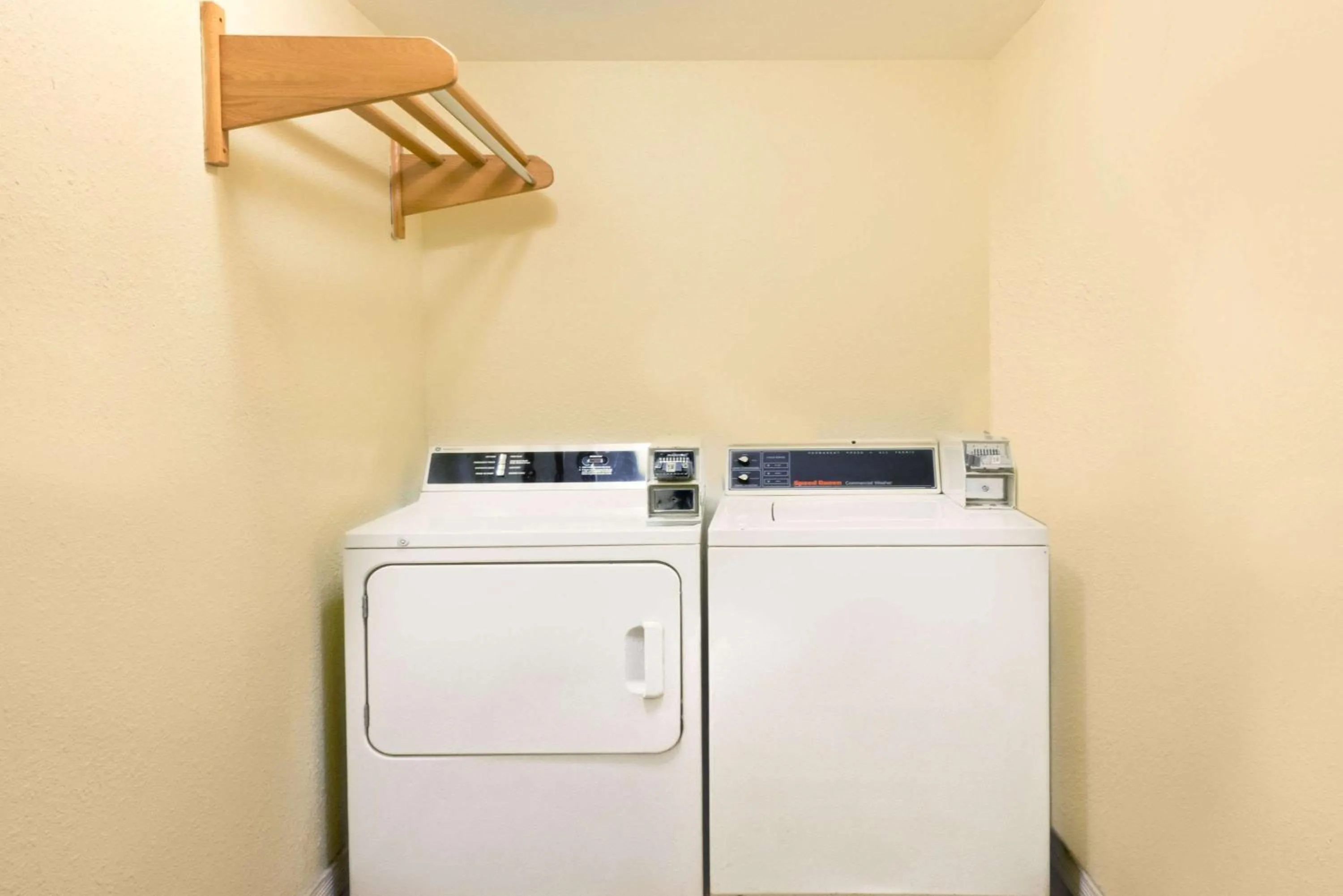 On site in Super 8 by Wyndham Alamogordo - White Sands