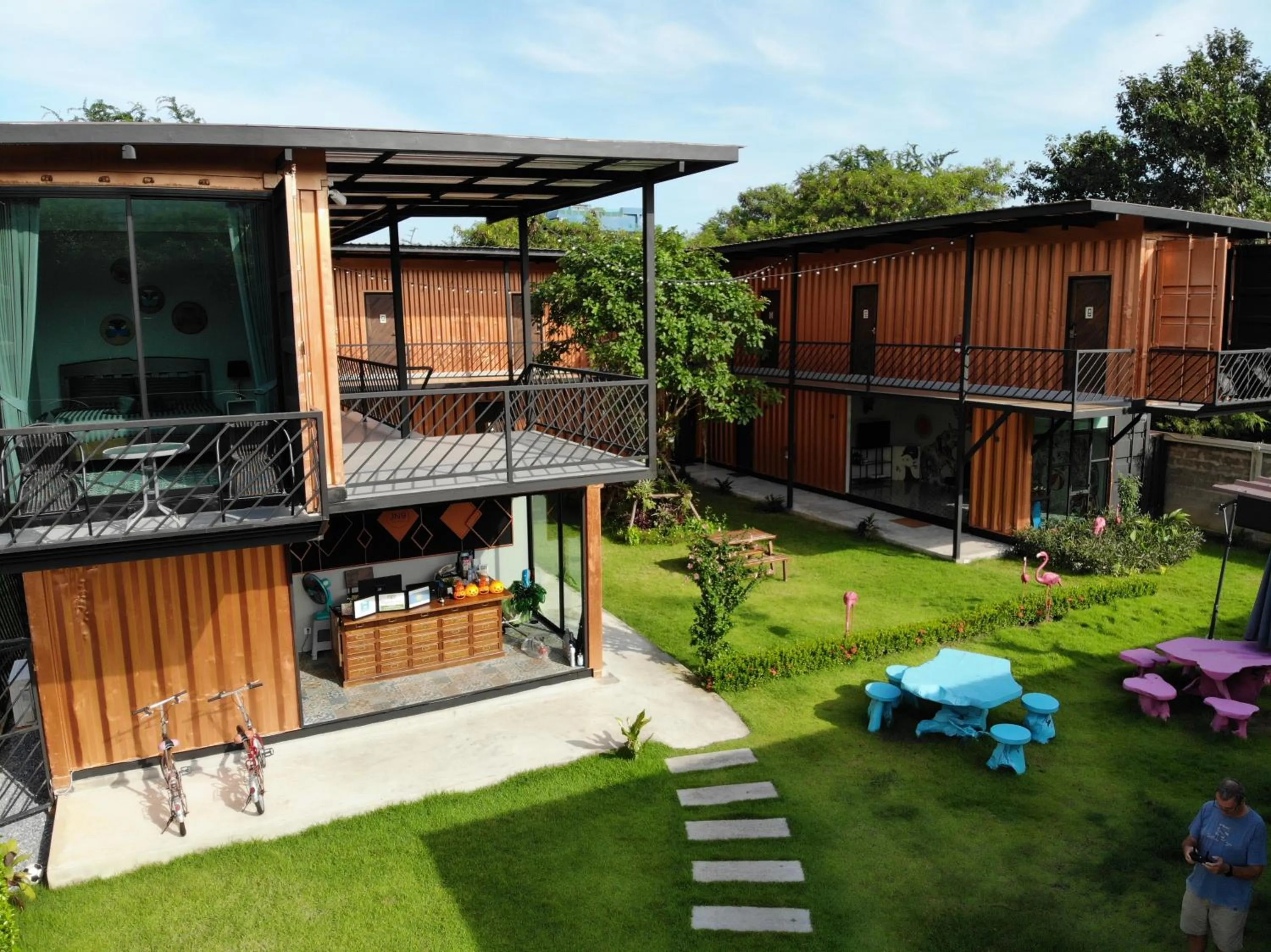 JN9 POSHTEL