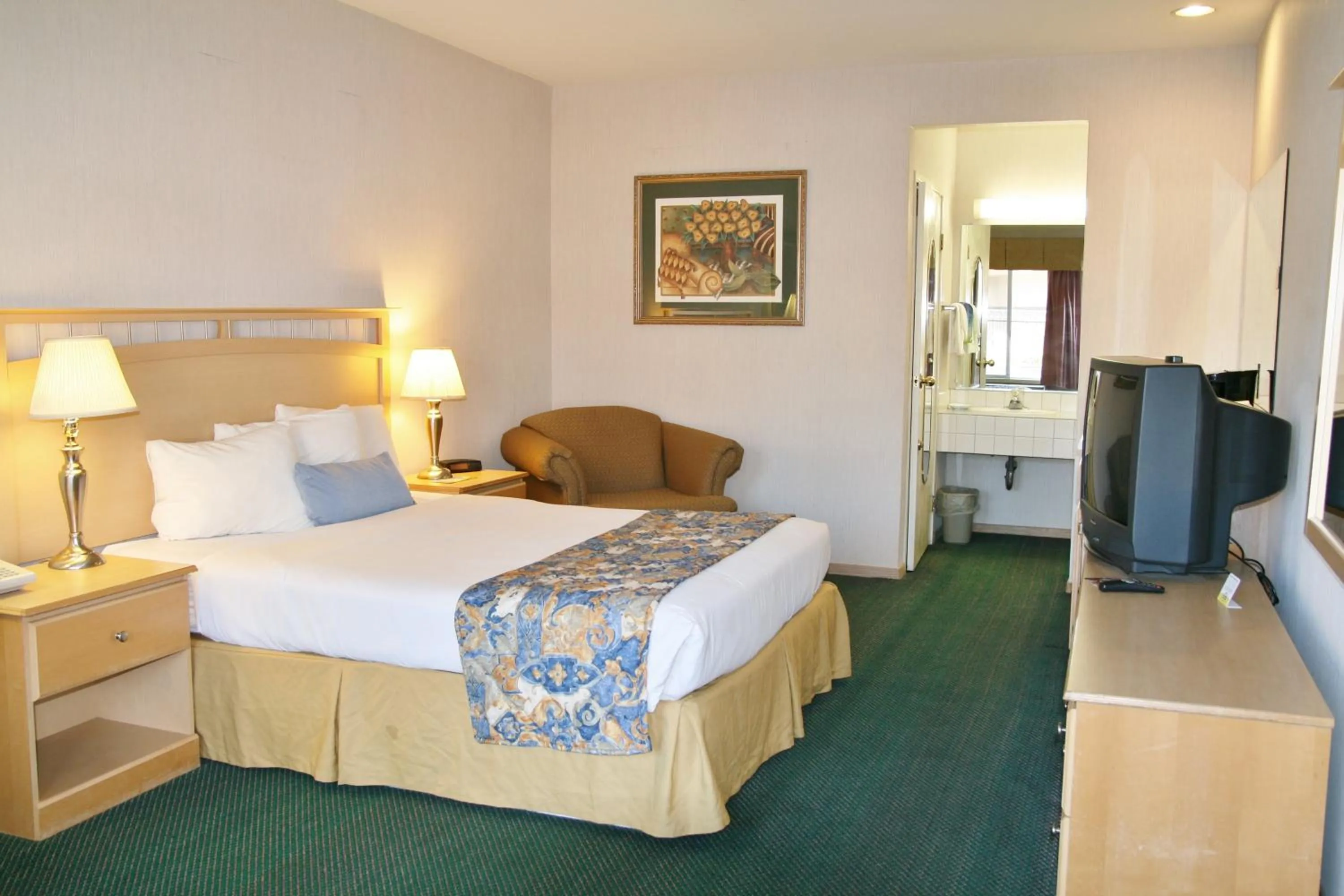 Bed in Days Inn by Wyndham Rocklin/Sacramento
