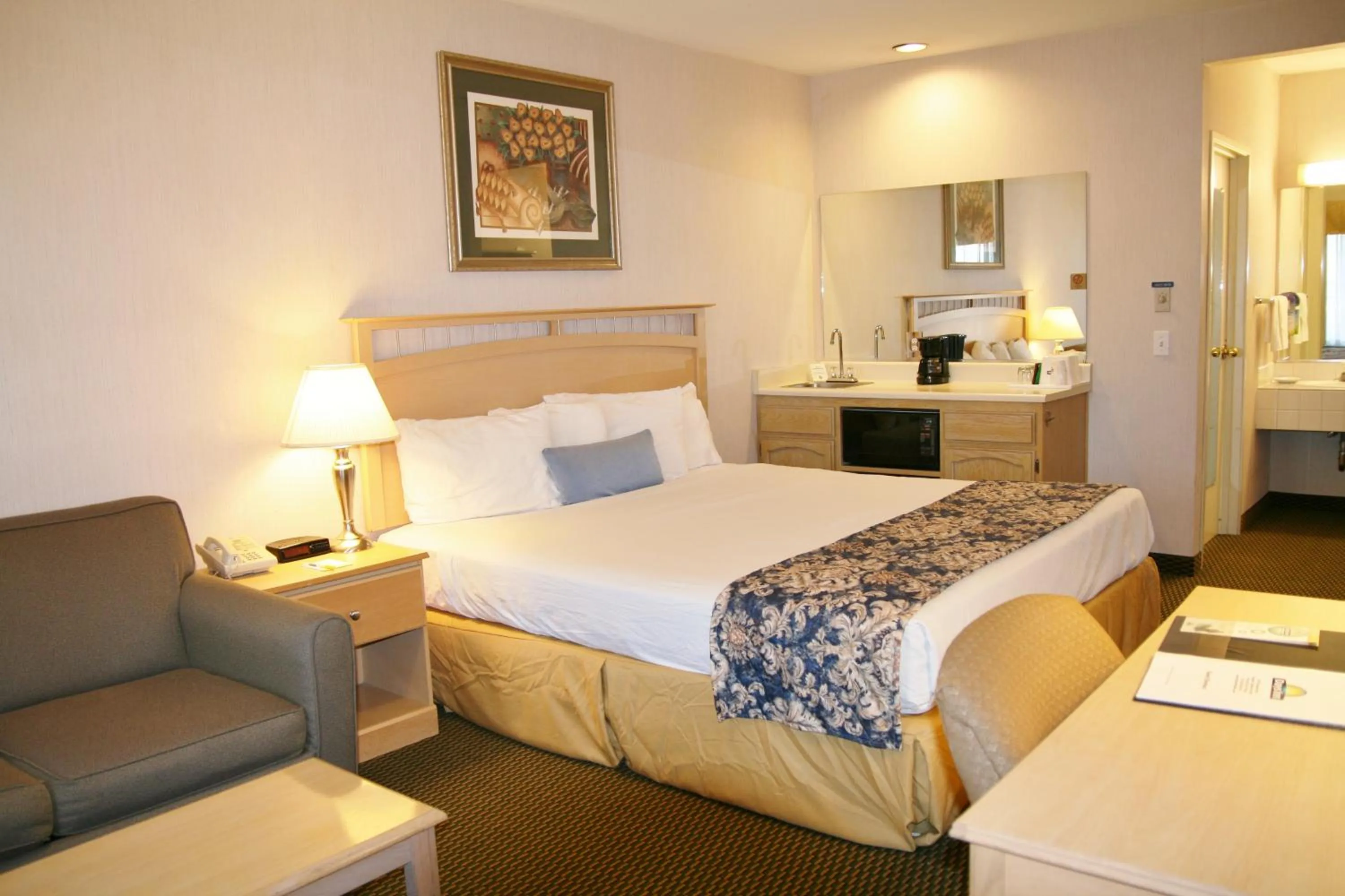 Bed in Days Inn by Wyndham Rocklin/Sacramento