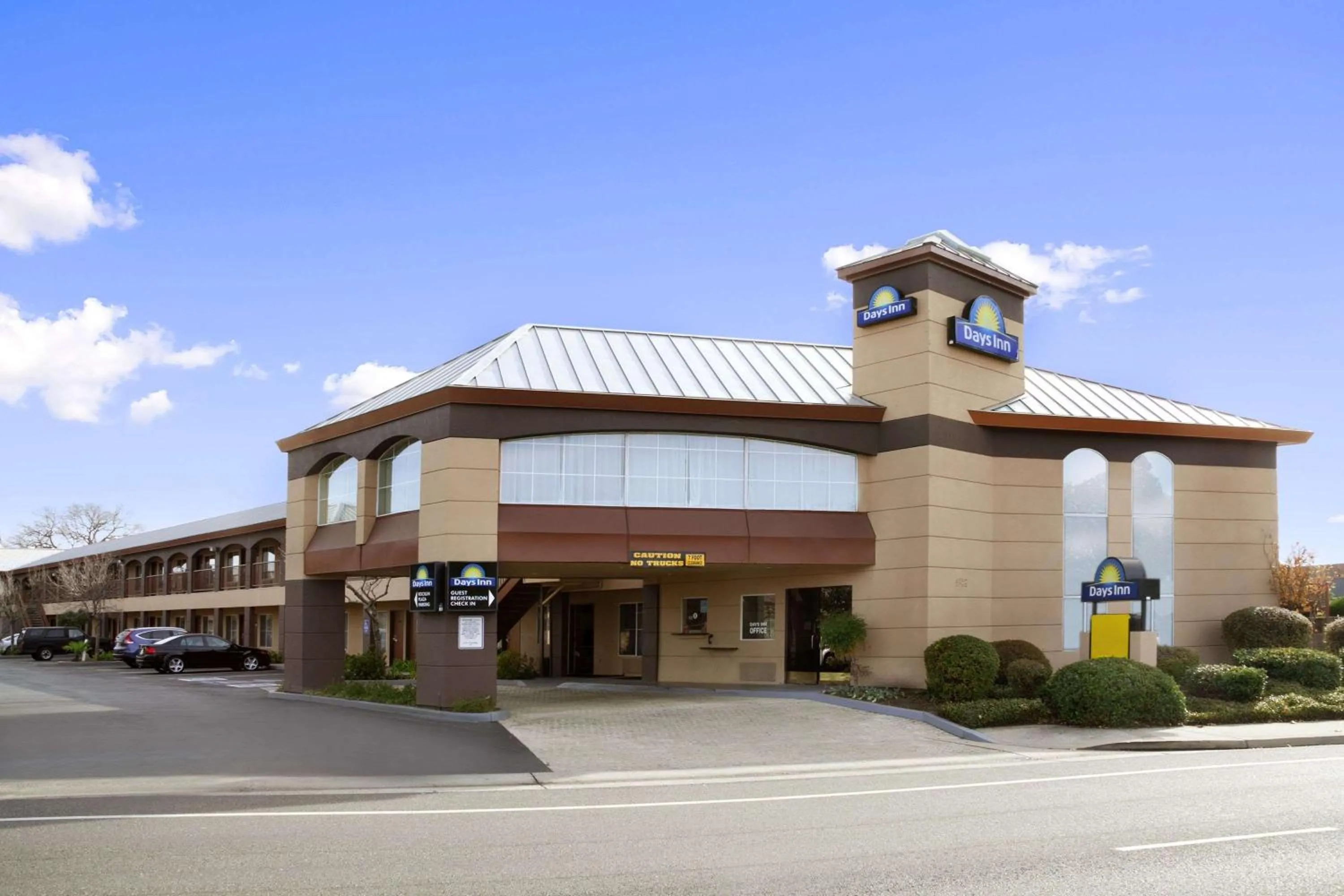 Property building in Days Inn by Wyndham Rocklin/Sacramento