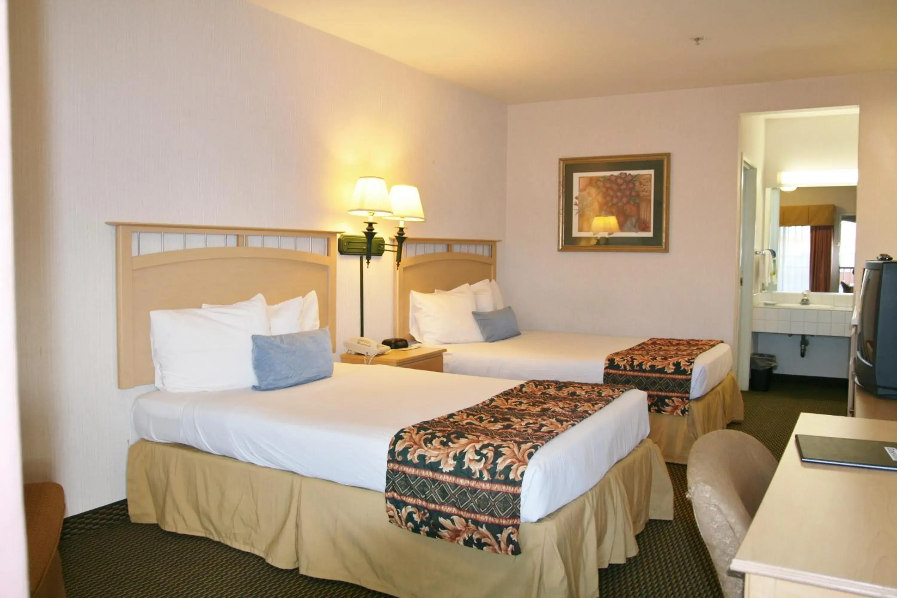 Bed in Days Inn by Wyndham Rocklin/Sacramento Bed in Days Inn by Wyndham Rocklin/Sacramento