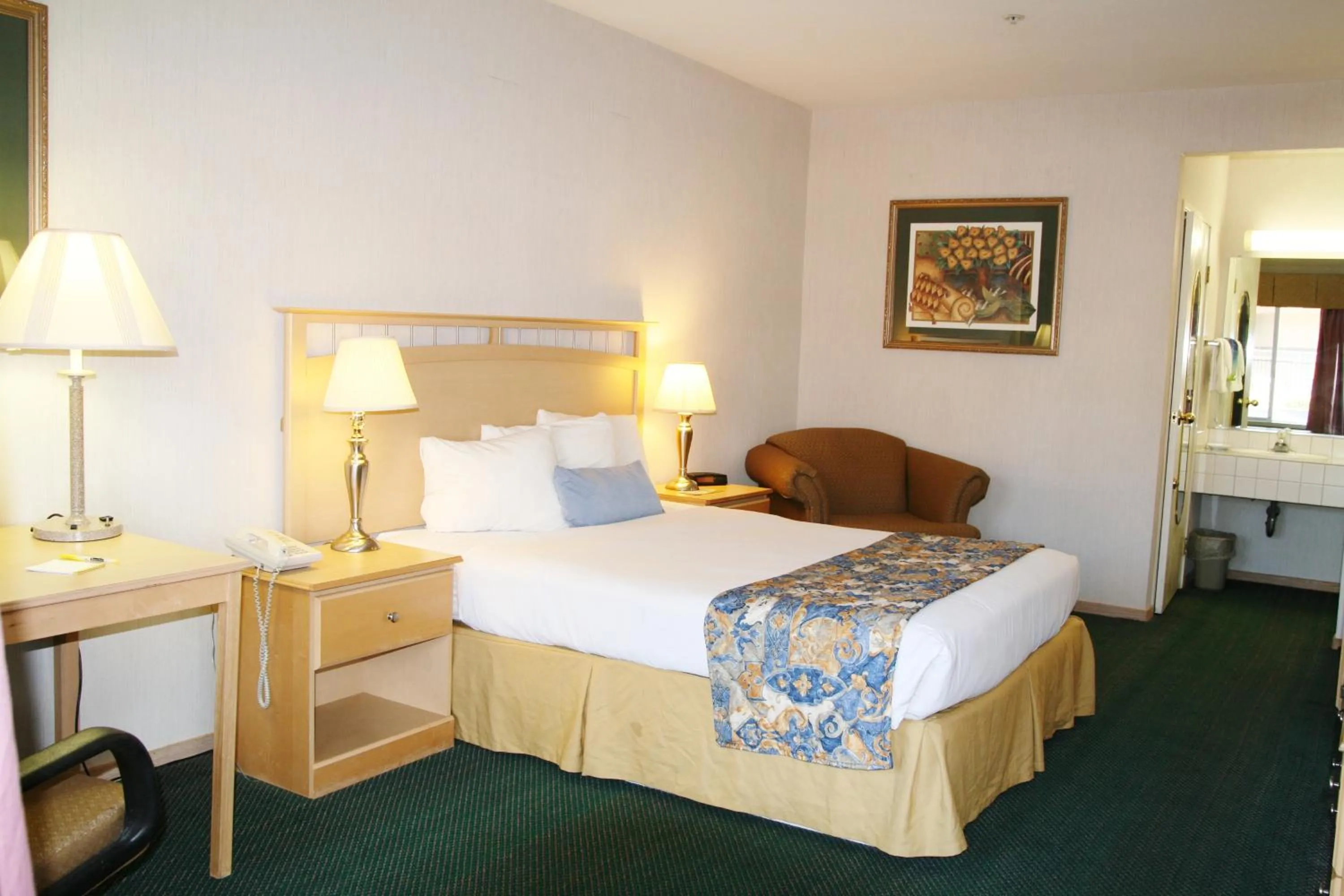 Bed in Days Inn by Wyndham Rocklin/Sacramento