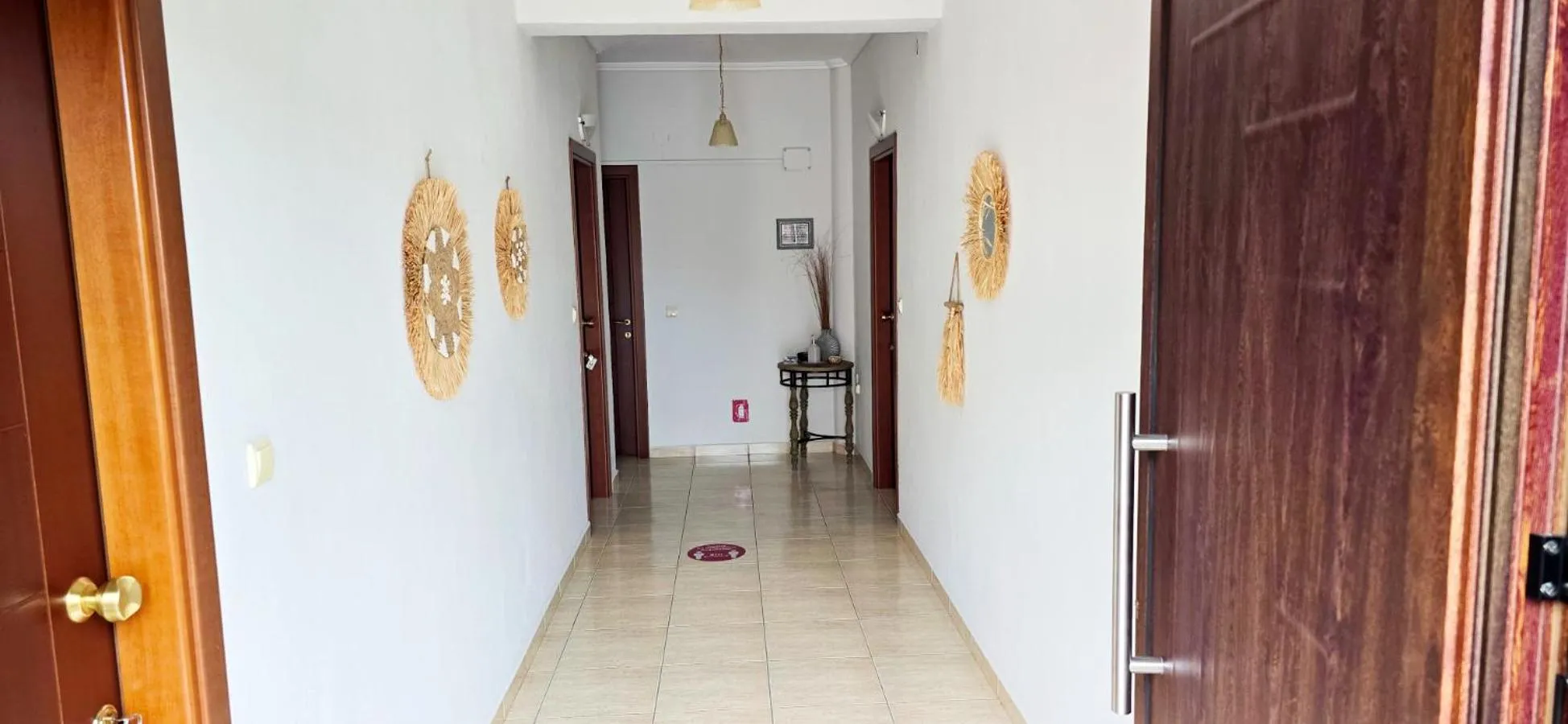 Anna Rooms