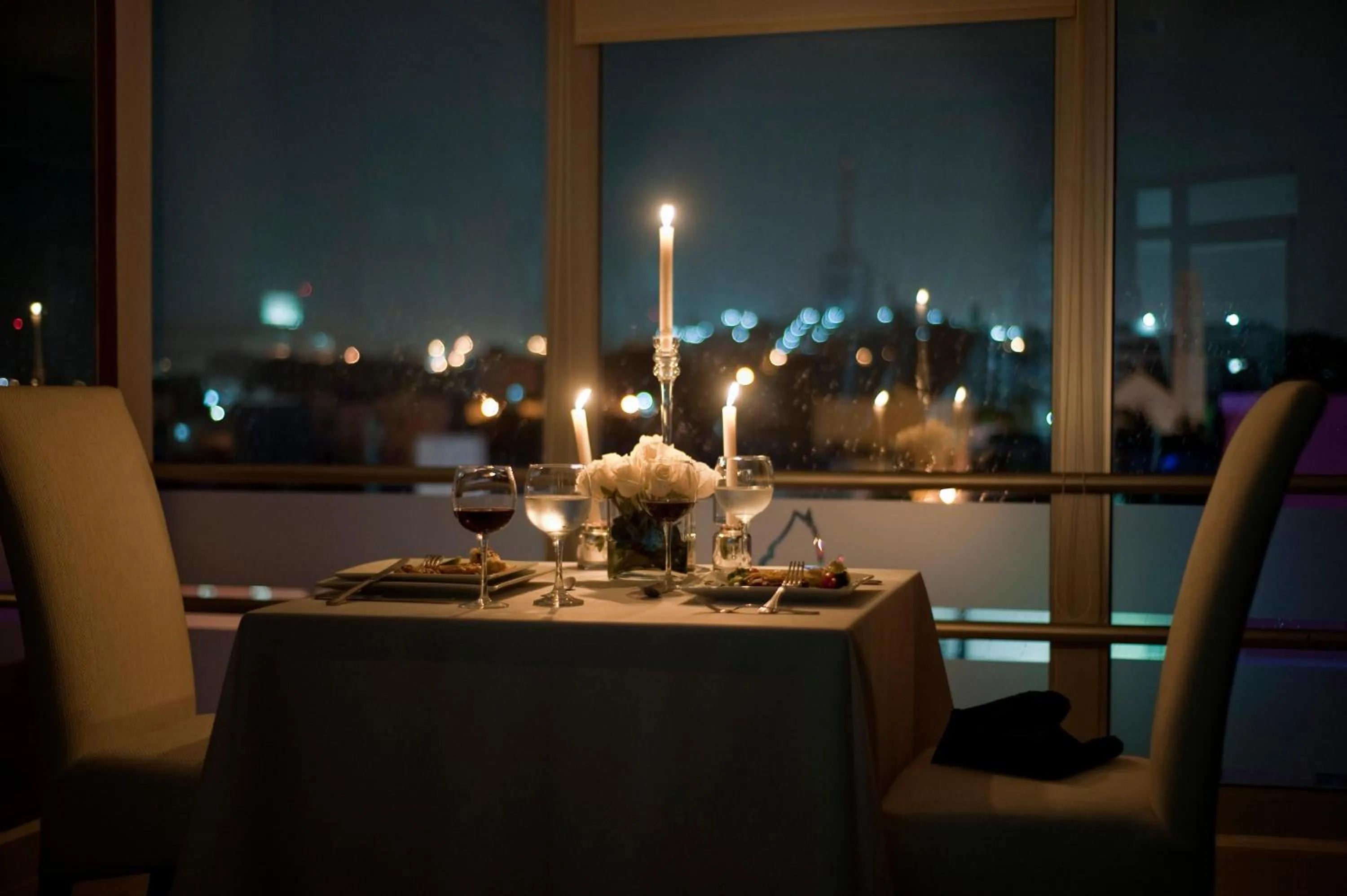 Restaurant/places to eat in Hodelpa Centro Plaza