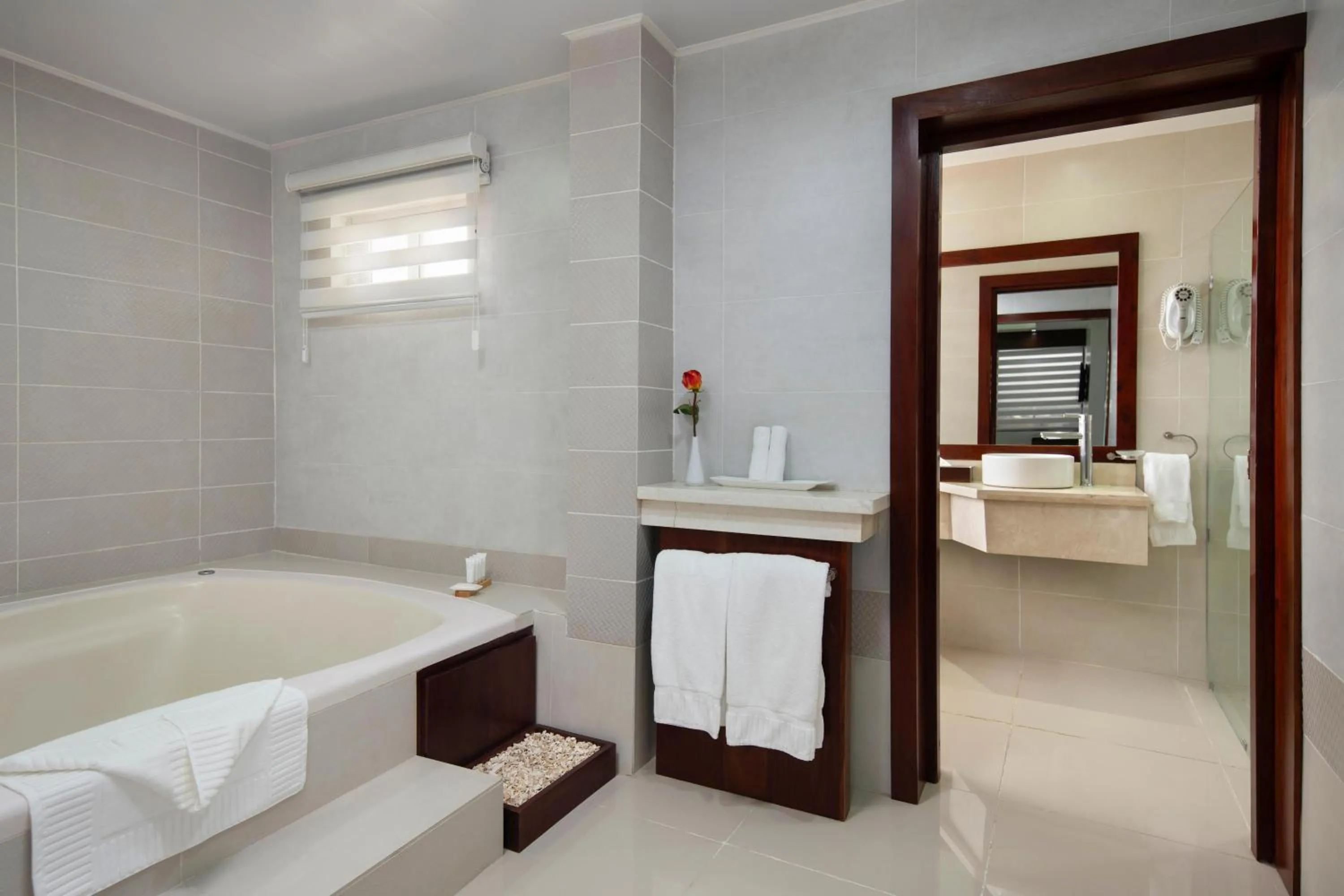 Bathroom in Hodelpa Centro Plaza