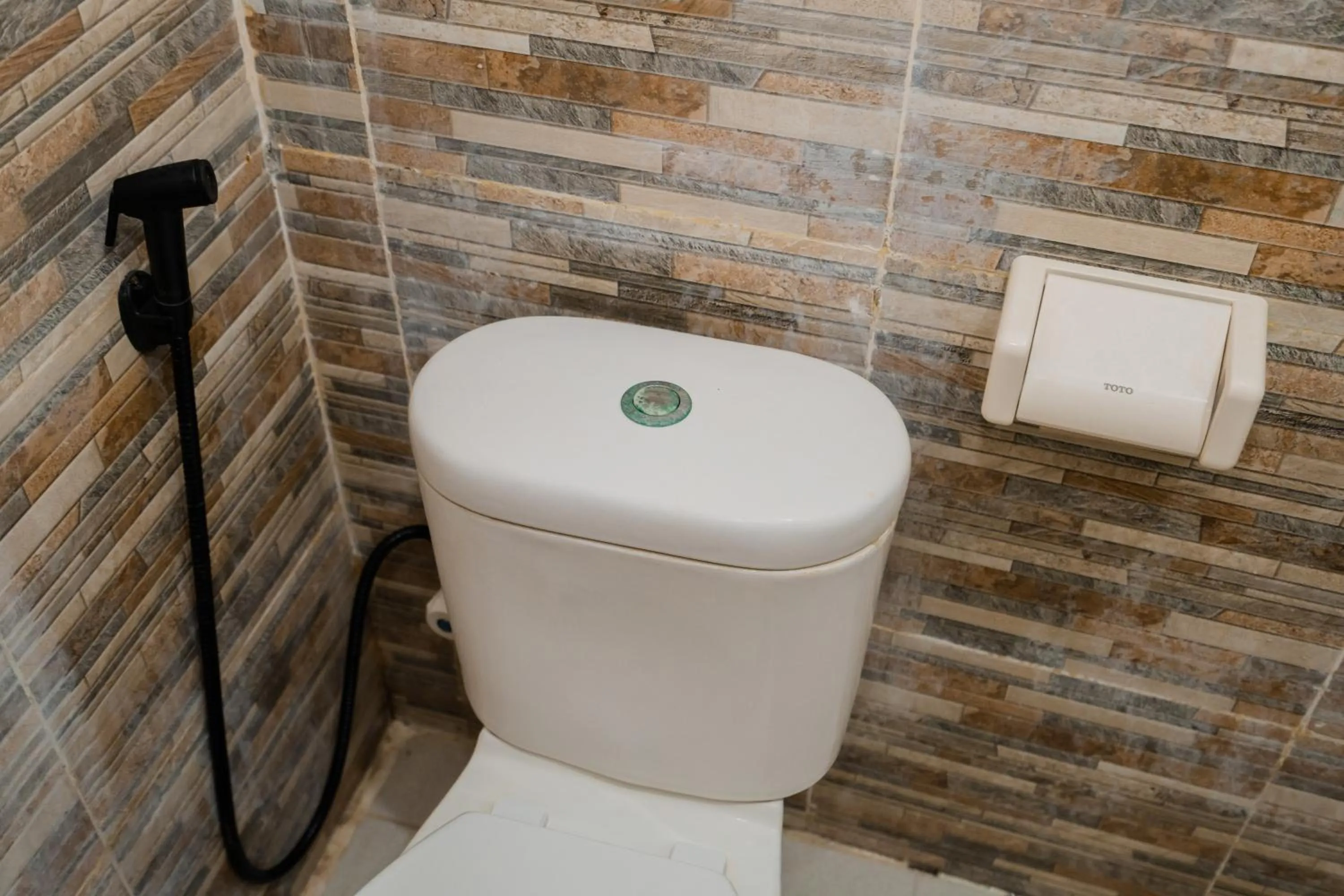 Toilet in The Mel Huts