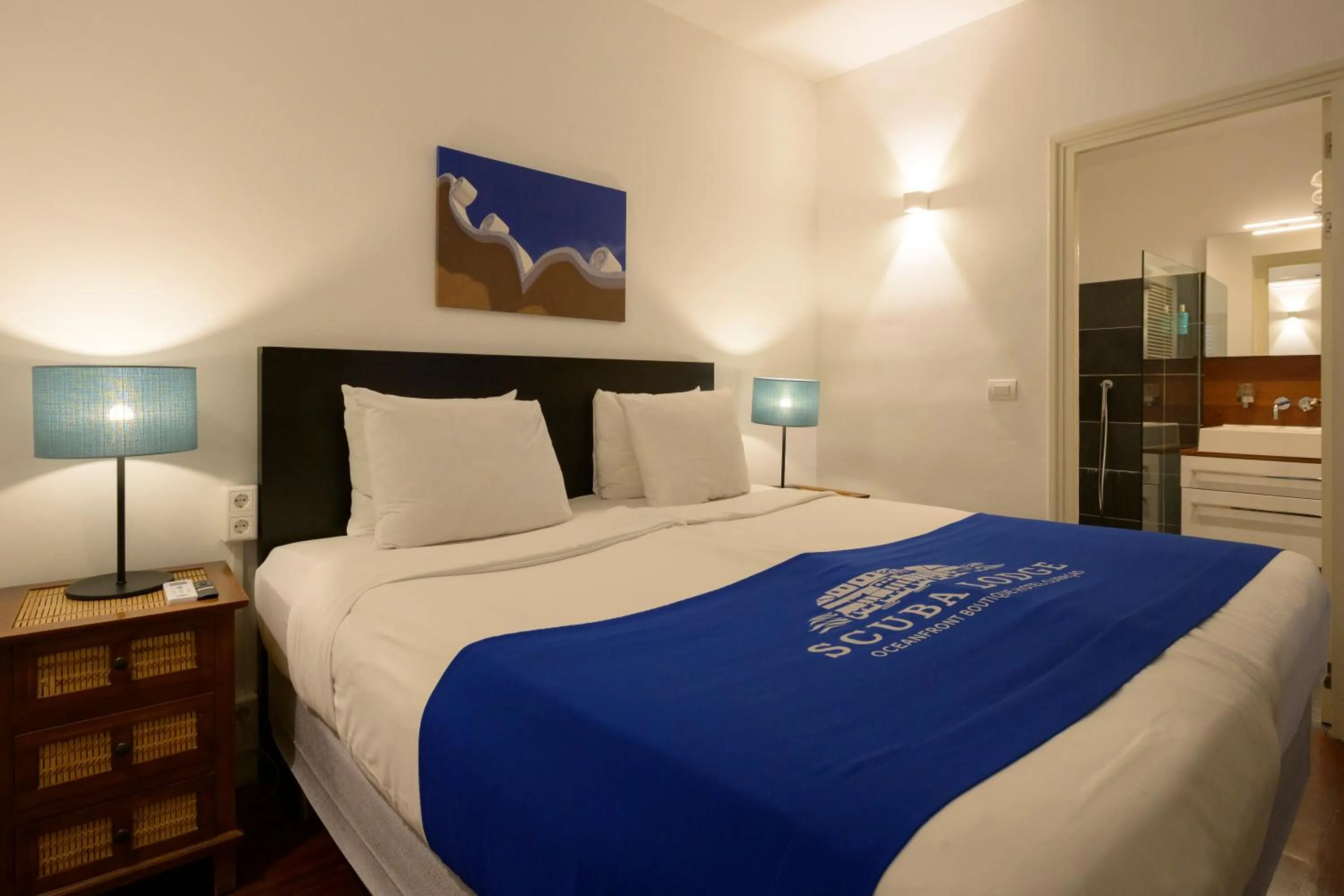 Bedroom, Bed in Scuba Lodge & Suites