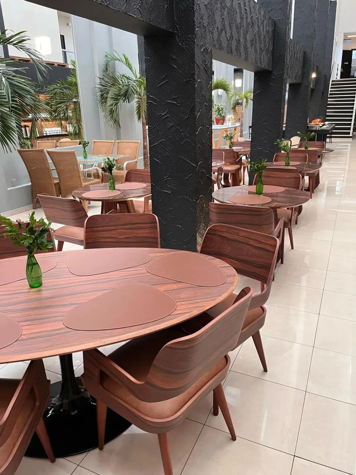 Restaurant/places to eat in Oasis Tower Hotel Restaurant/places to eat in Oasis Tower Hotel