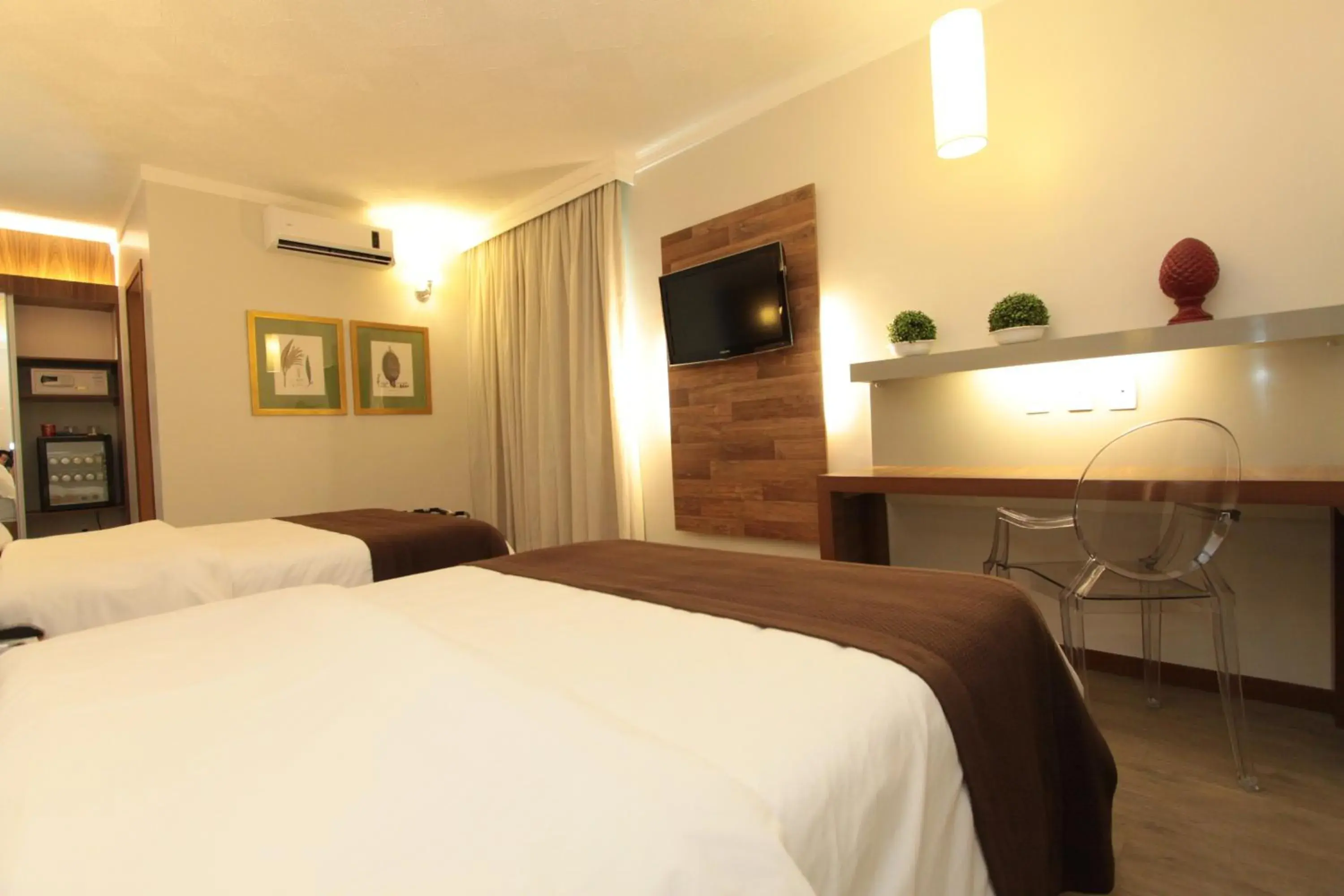 Photo of the whole room, Bed in Oasis Tower Hotel Photo of the whole room, Bed in Oasis Tower Hotel