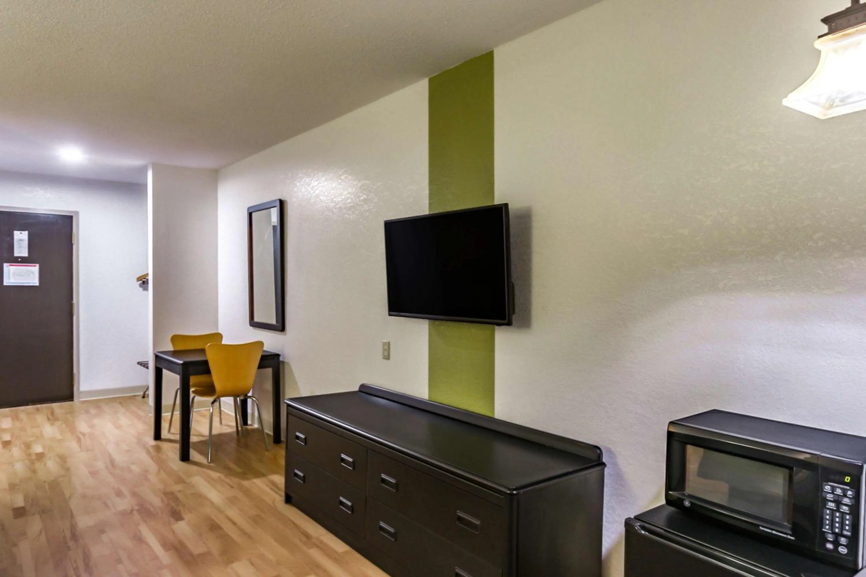 vending machine in Motel 6-Augusta, KS