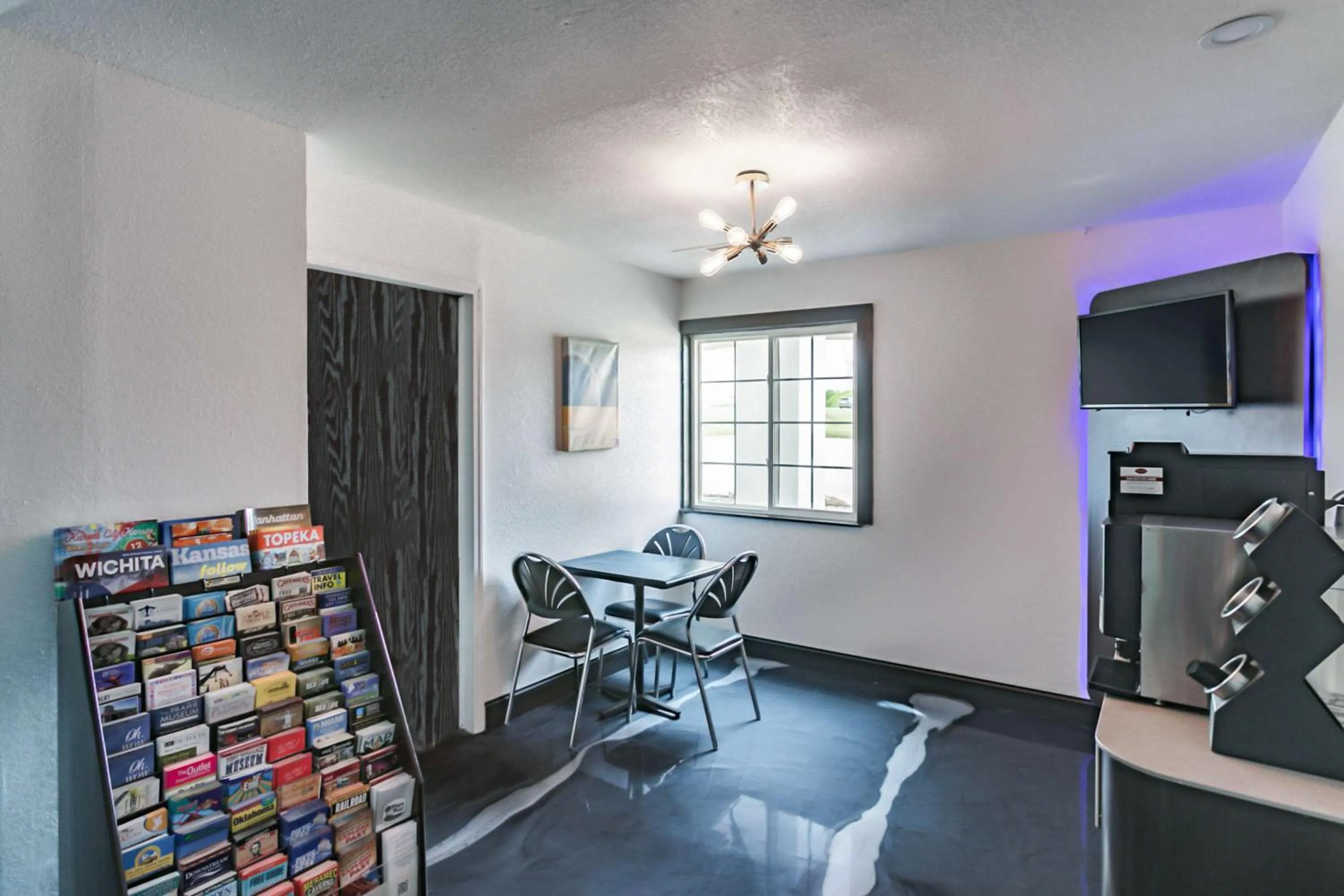 vending machine in Motel 6-Augusta, KS