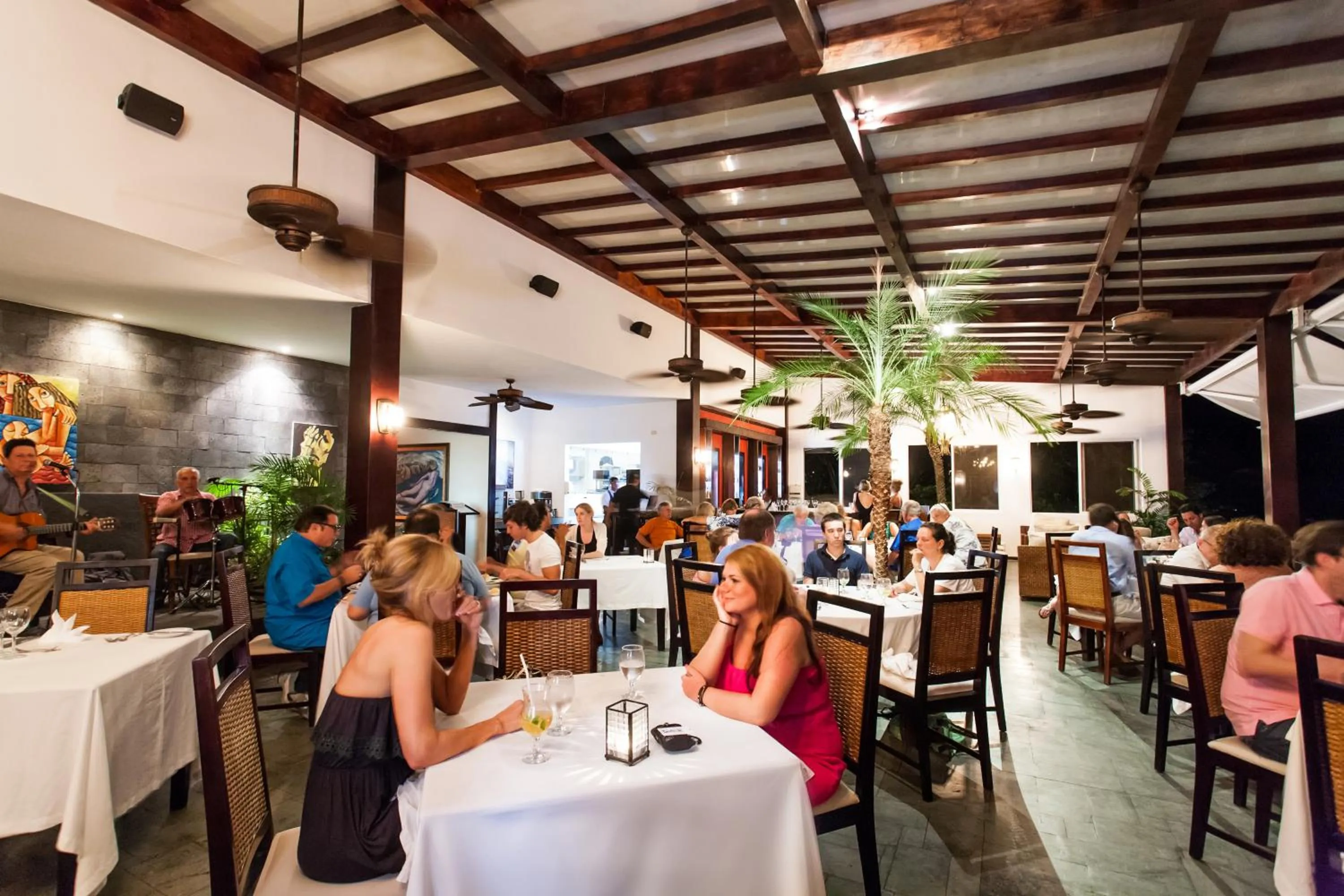 Restaurant/places to eat in Gaia Hotel & Reserve- Adults Only