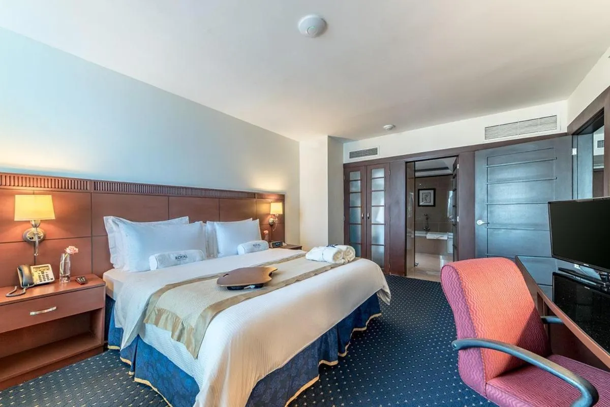 View (from property/room), Bed in Hodelpa Garden Court