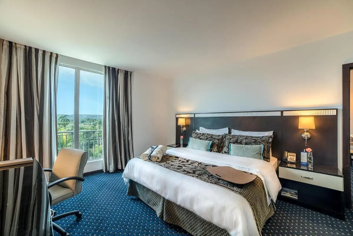 View (from property/room), Bed in Hodelpa Garden Court