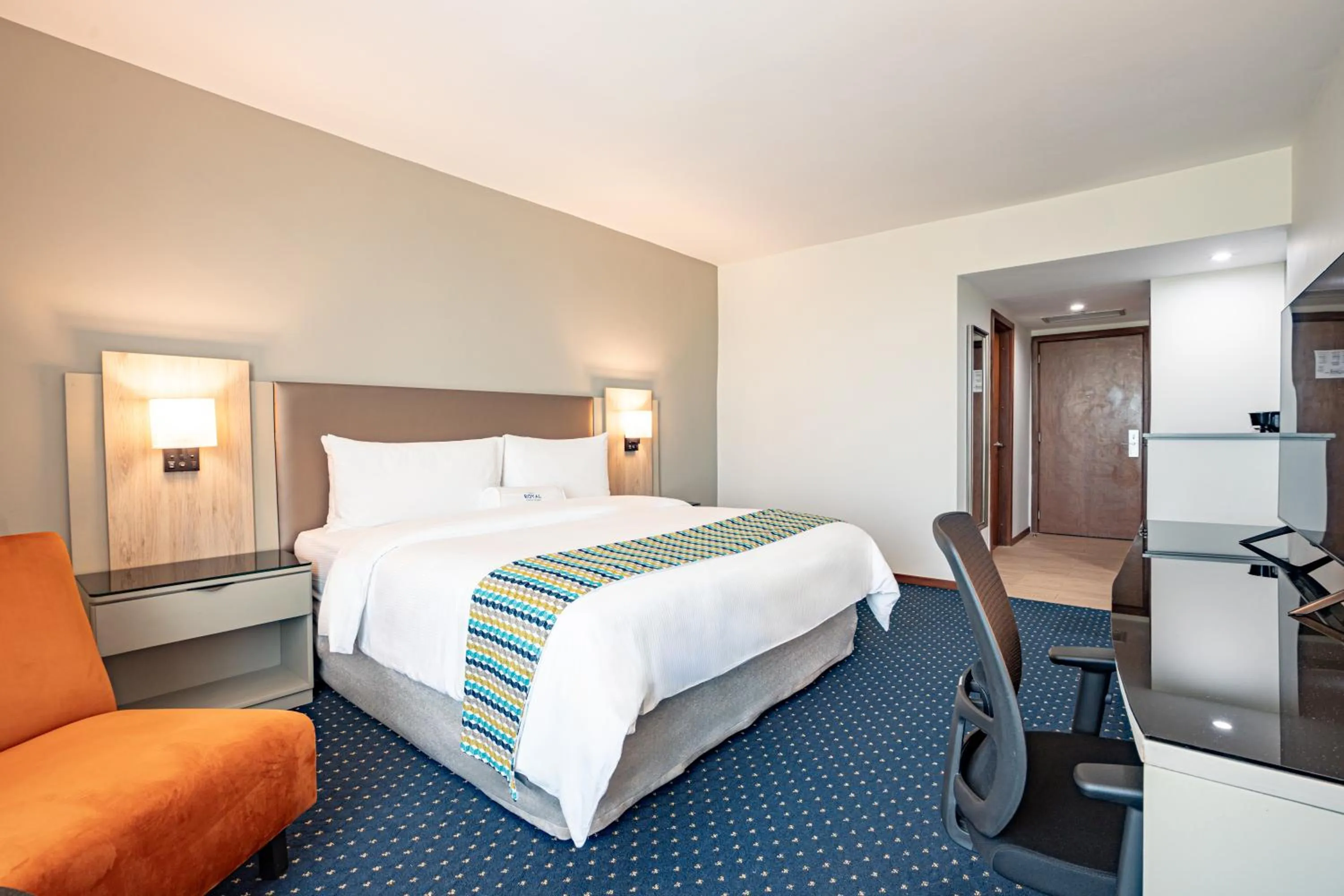 Property building, Bed in Hodelpa Garden Court