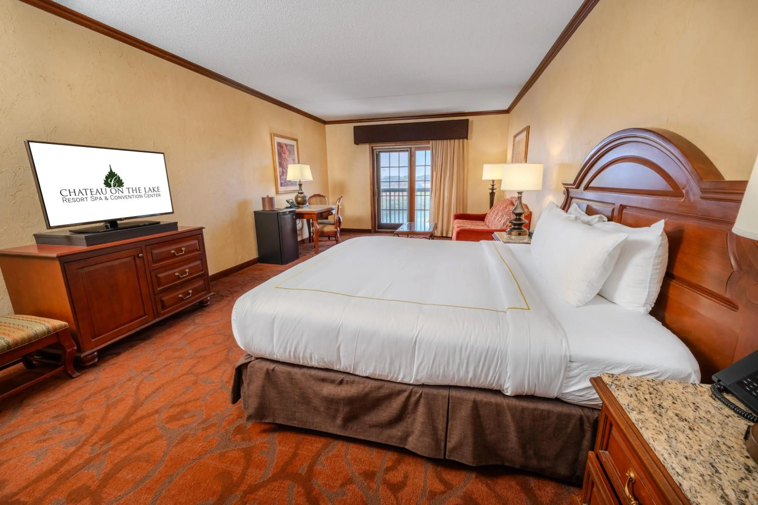 Bedroom, Bed in Chateau on the Lake Resort Spa and Convention Center