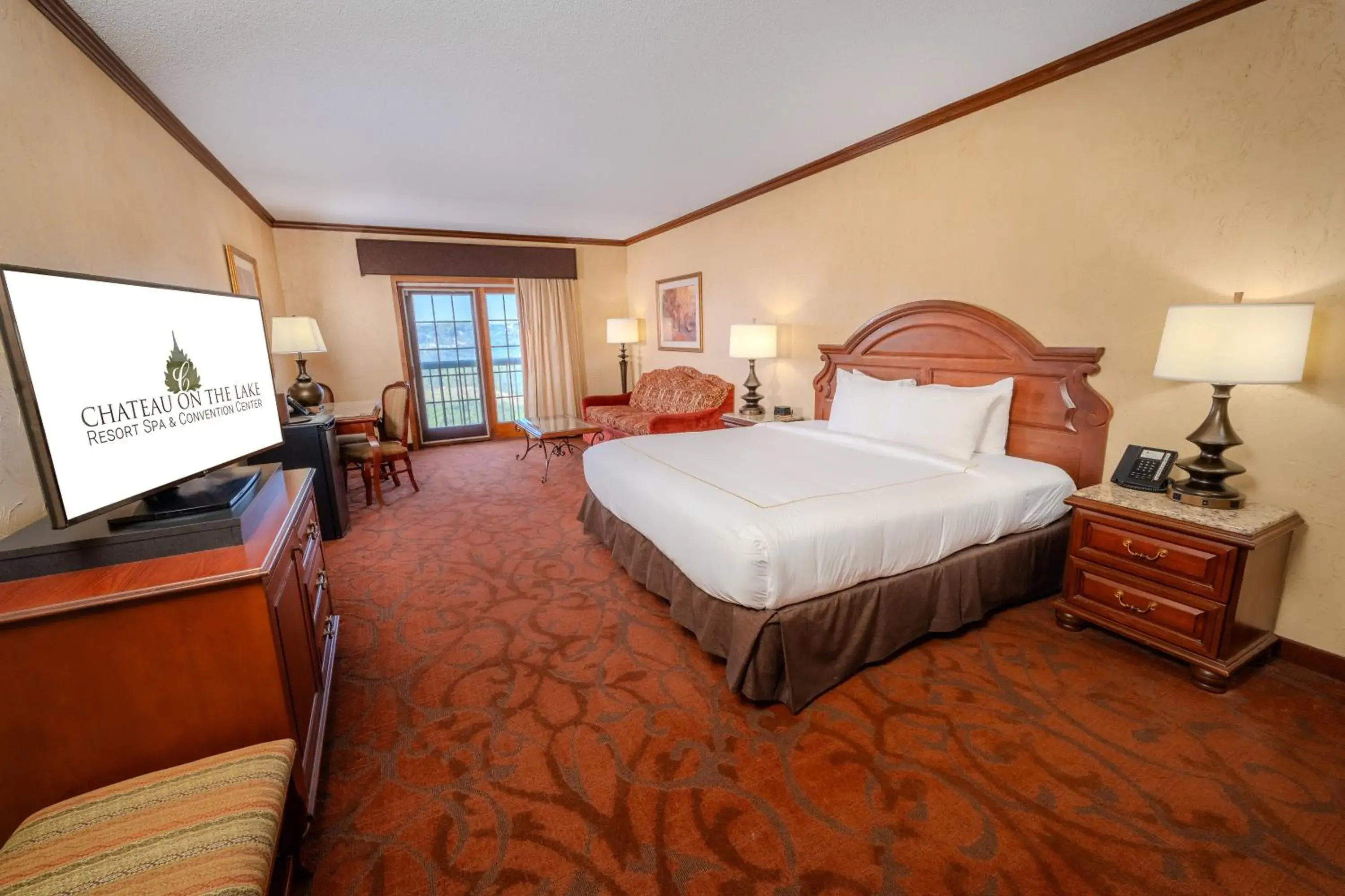 Bedroom, Bed in Chateau on the Lake Resort Spa and Convention Center Bedroom, Bed in Chateau on the Lake Resort Spa and Convention Center