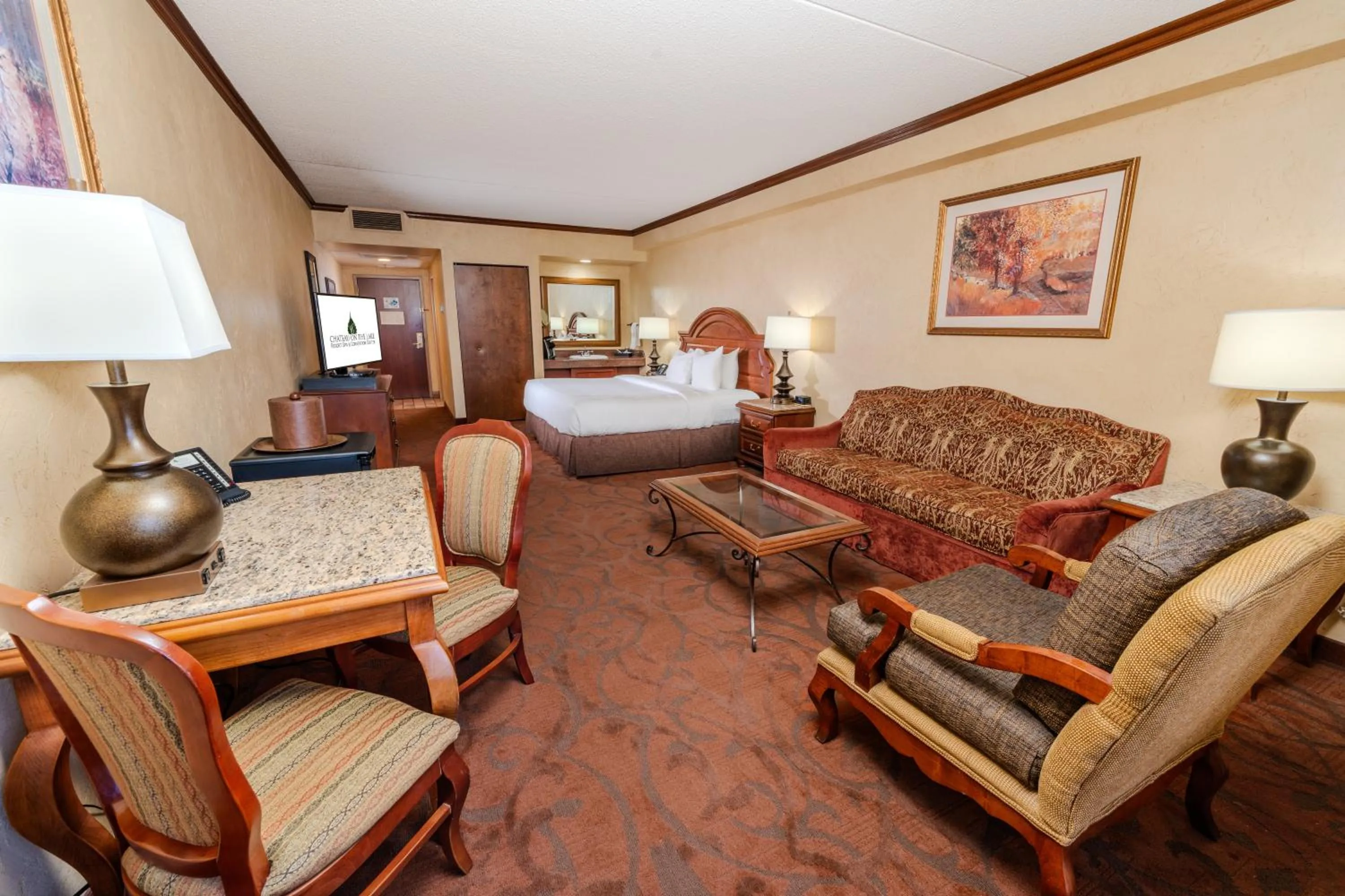 Bedroom, Bed in Chateau on the Lake Resort Spa and Convention Center