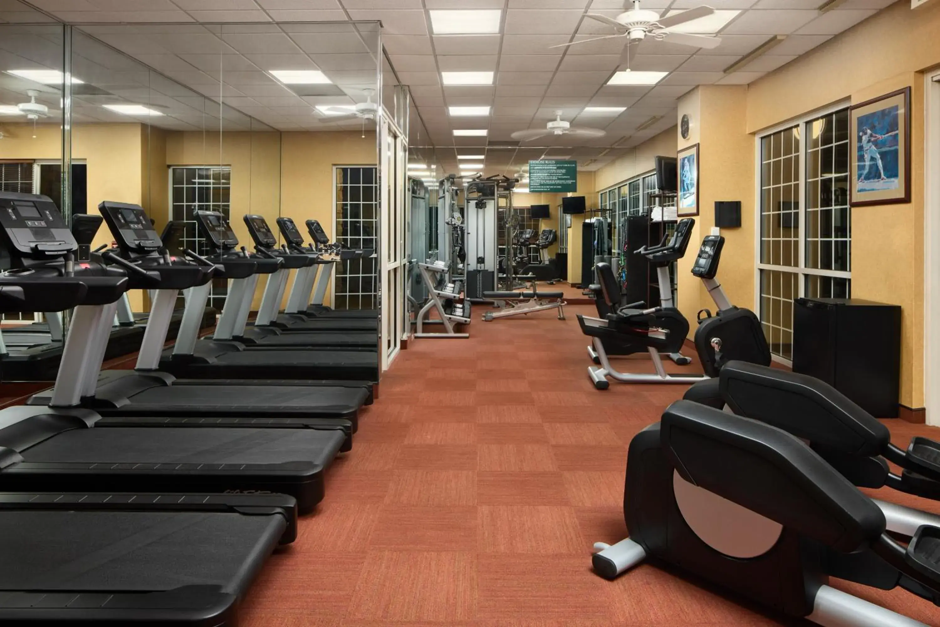 Fitness centre/facilities in Chateau on the Lake Resort Spa and Convention Center Fitness centre/facilities in Chateau on the Lake Resort Spa and Convention Center