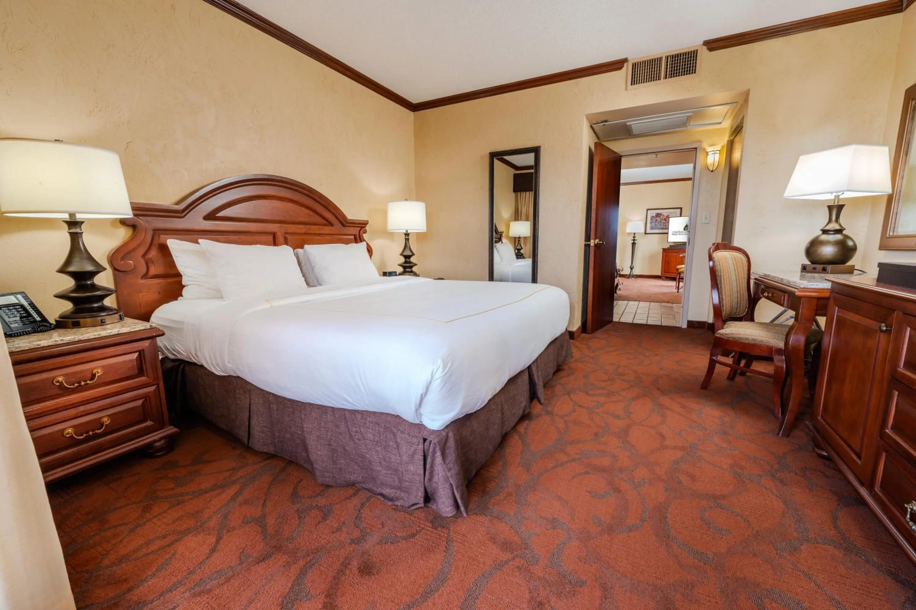 Bedroom, Bed in Chateau on the Lake Resort Spa and Convention Center