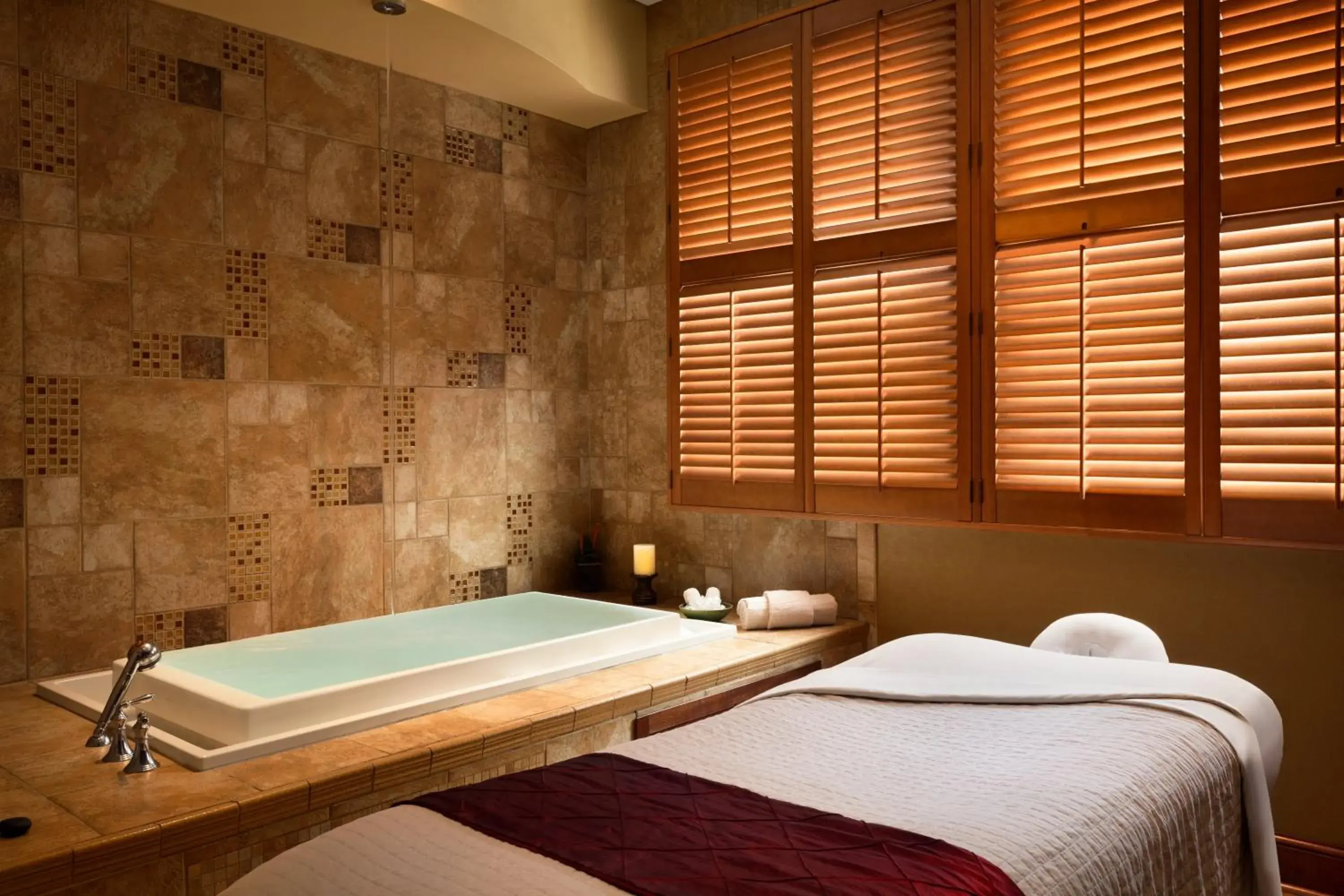 Massage, Bed in Chateau on the Lake Resort Spa and Convention Center Massage, Bed in Chateau on the Lake Resort Spa and Convention Center