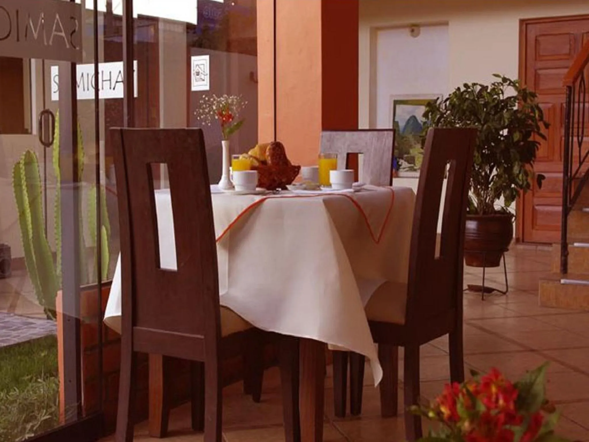 American breakfast in Hostal Samichay