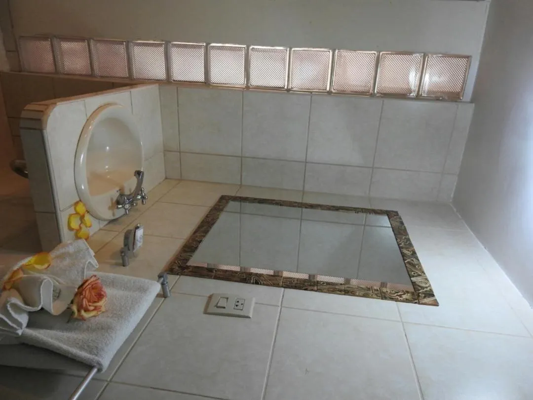 Bathroom in Hostal Samichay
