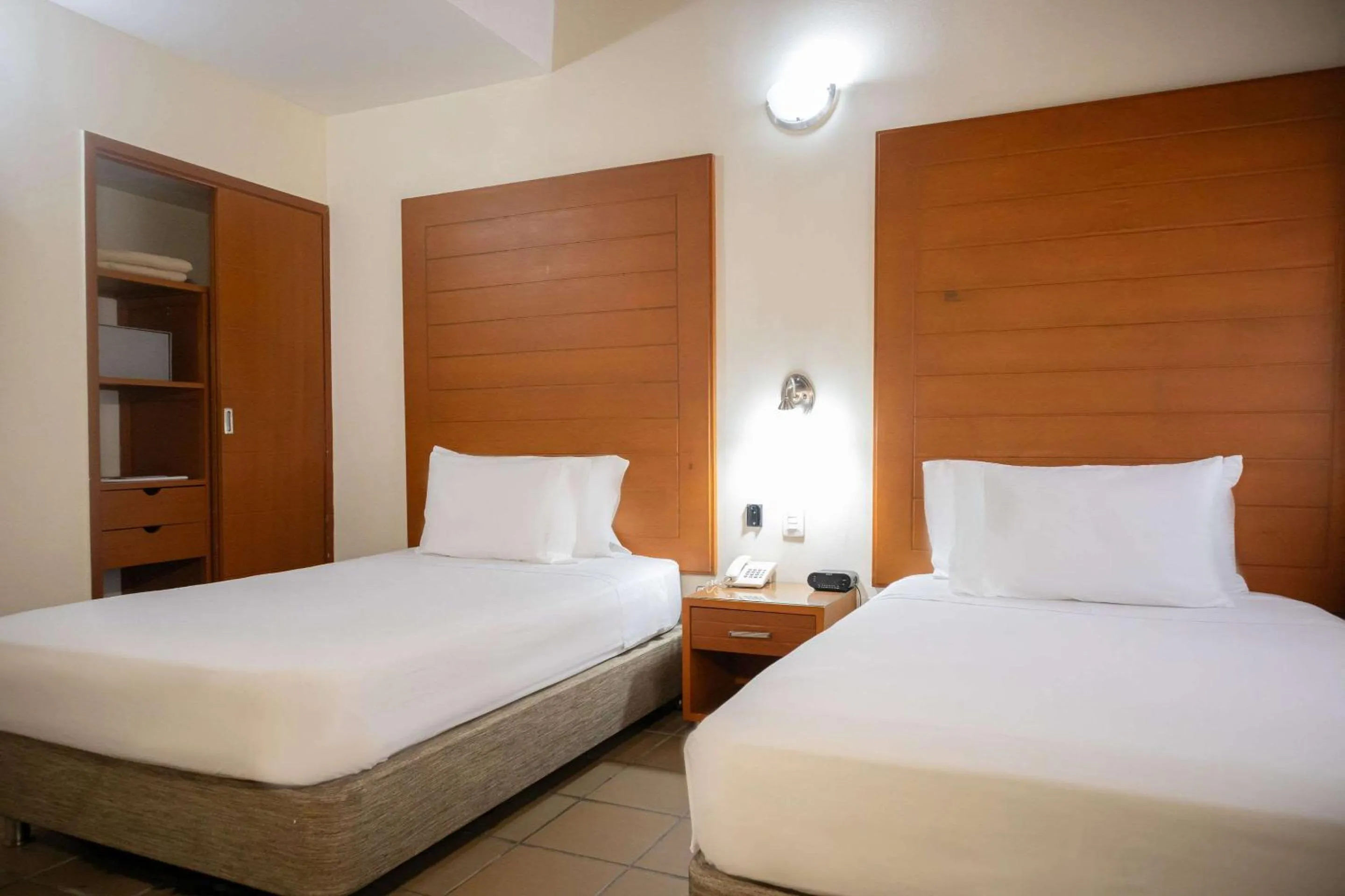 Bedroom, Bed in Hotel Faranda Bolivar Cucuta, a member of Radisson Individuals