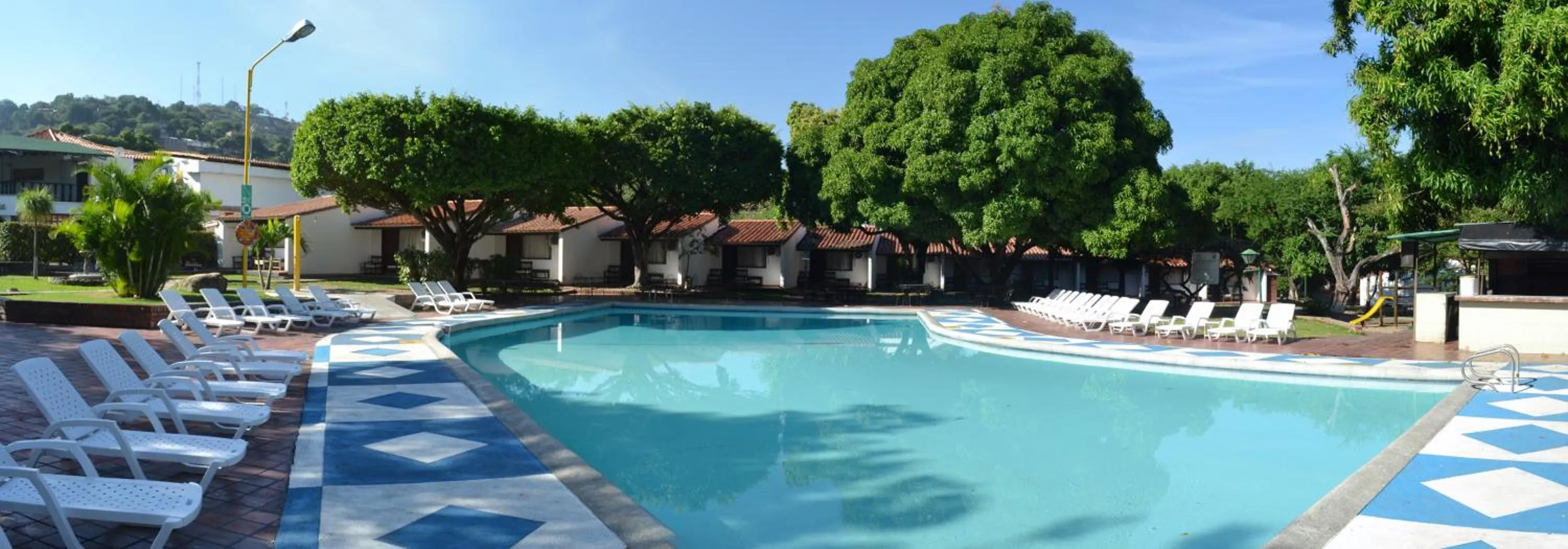Swimming pool in Hotel Faranda Bolivar Cucuta, a member of Radisson Individuals