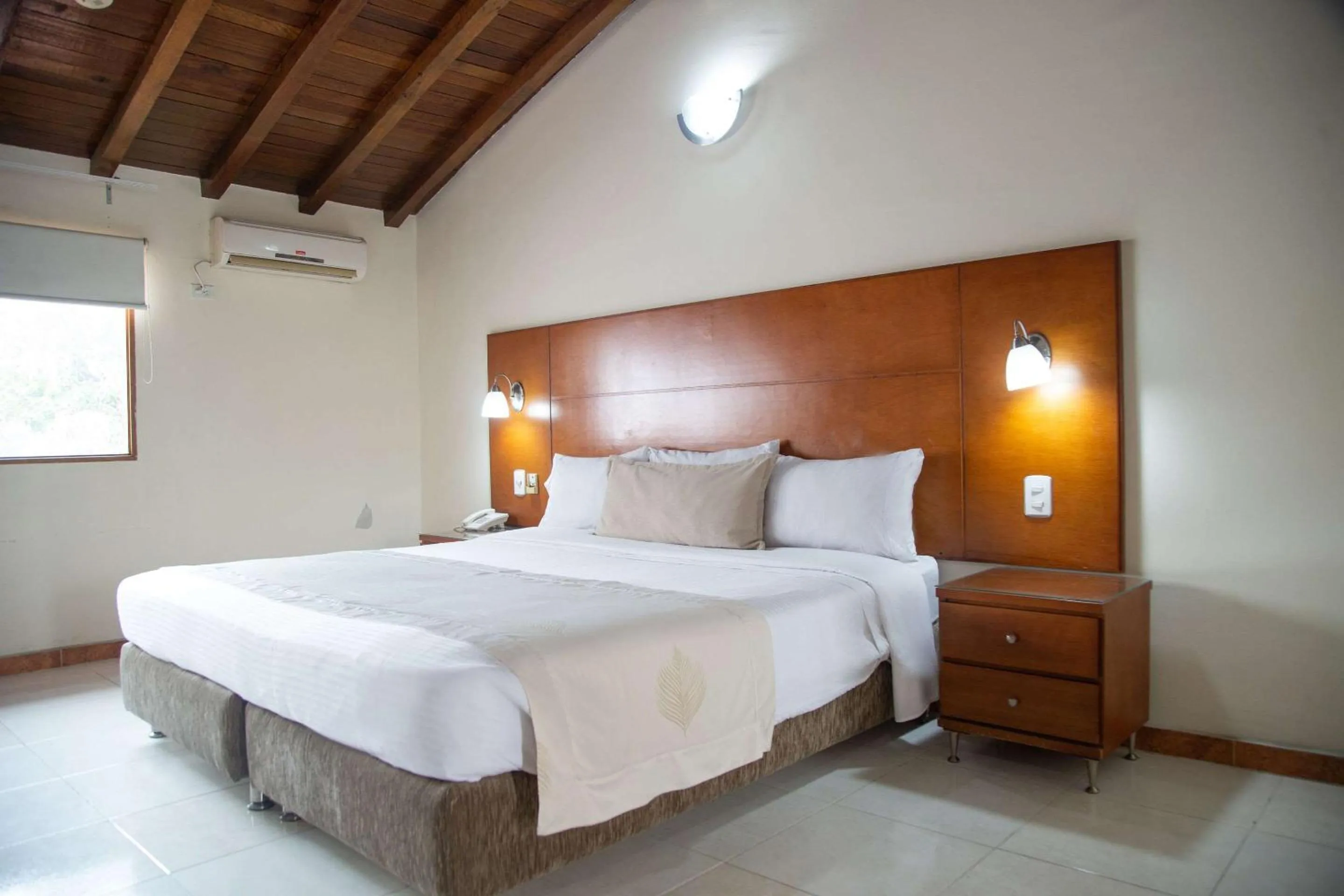 Bedroom, Bed in Hotel Faranda Bolivar Cucuta, a member of Radisson Individuals