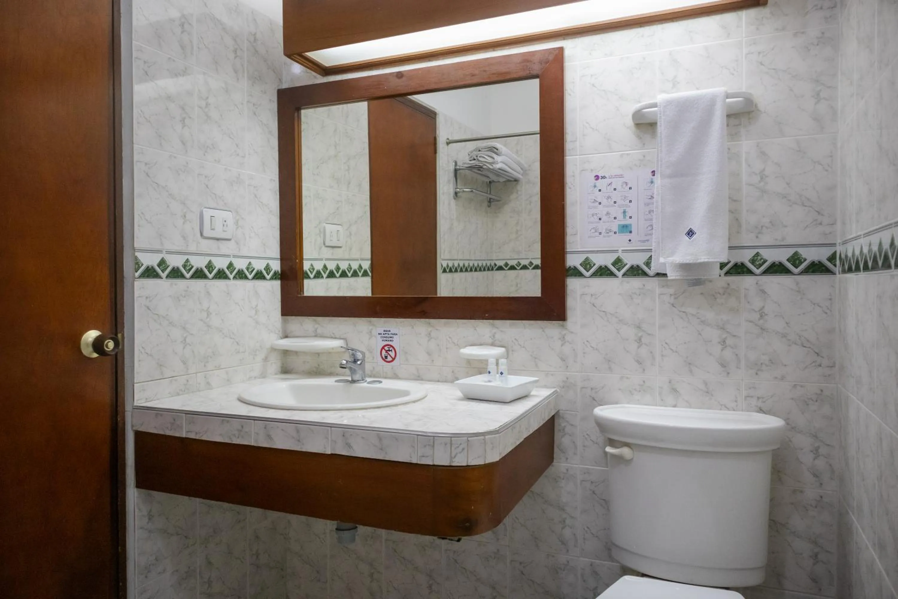 Bathroom in Hotel Faranda Bolivar Cucuta, a member of Radisson Individuals