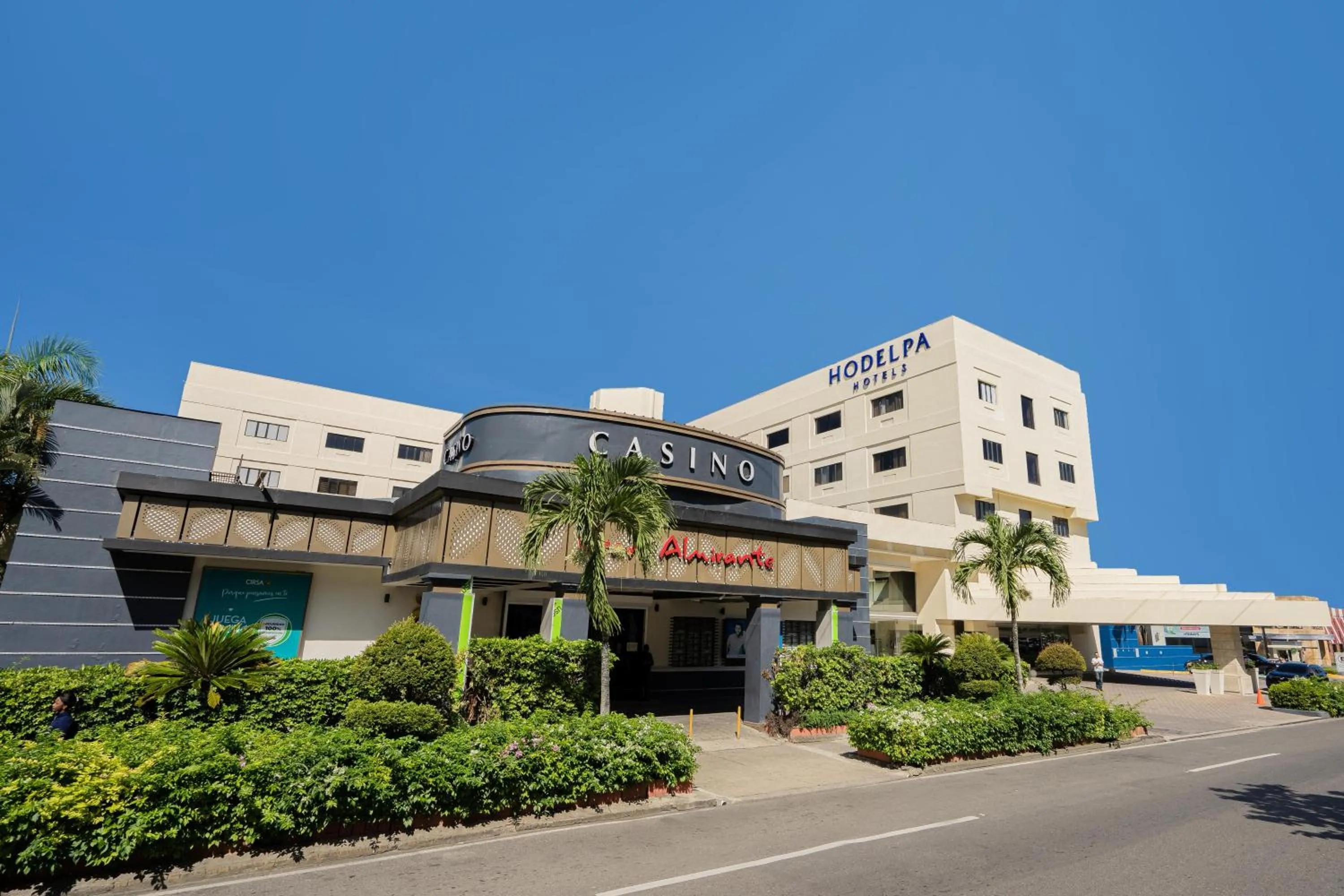 Property building in Hodelpa Gran Almirante