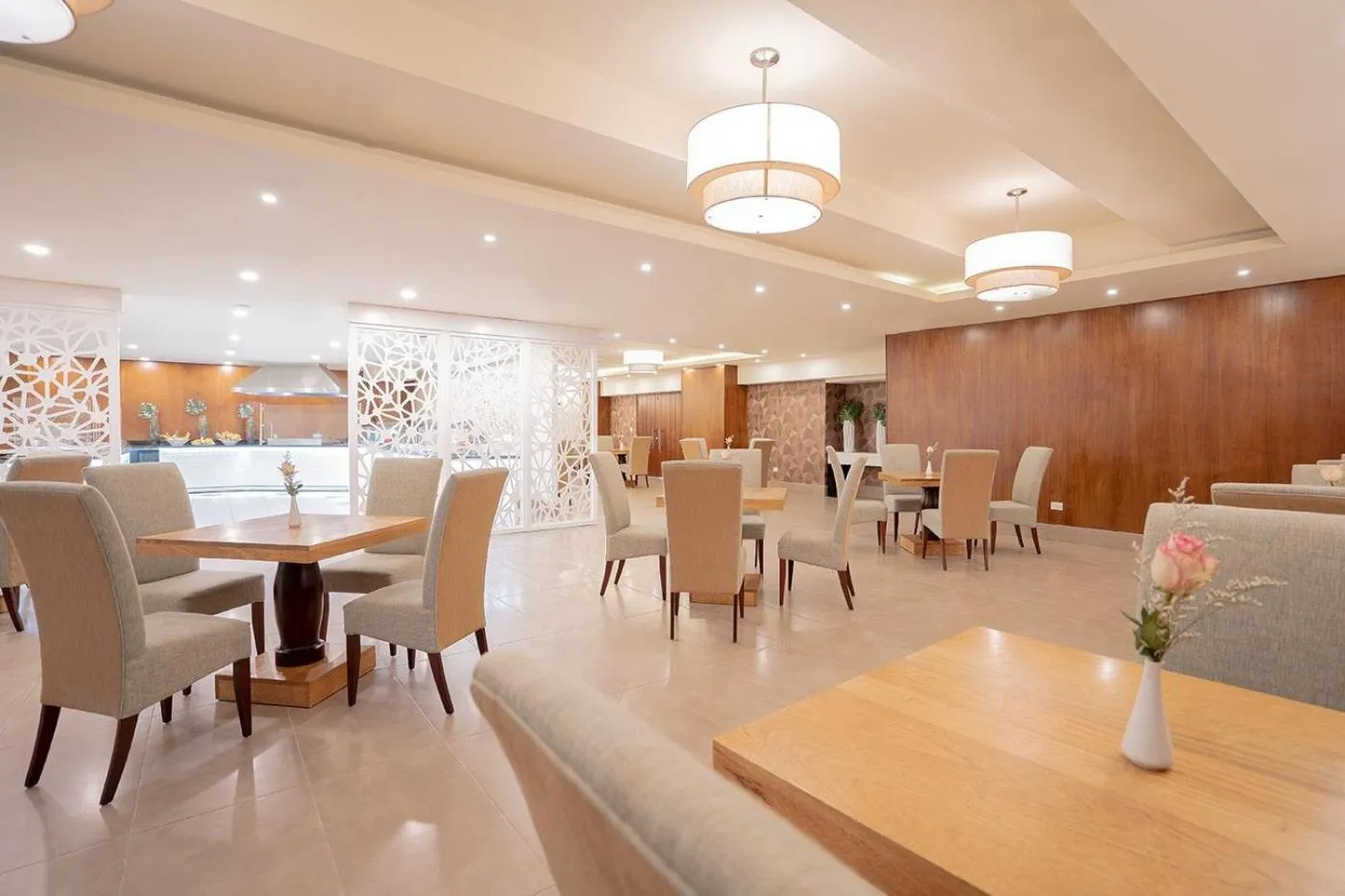 Restaurant/places to eat in Hodelpa Gran Almirante