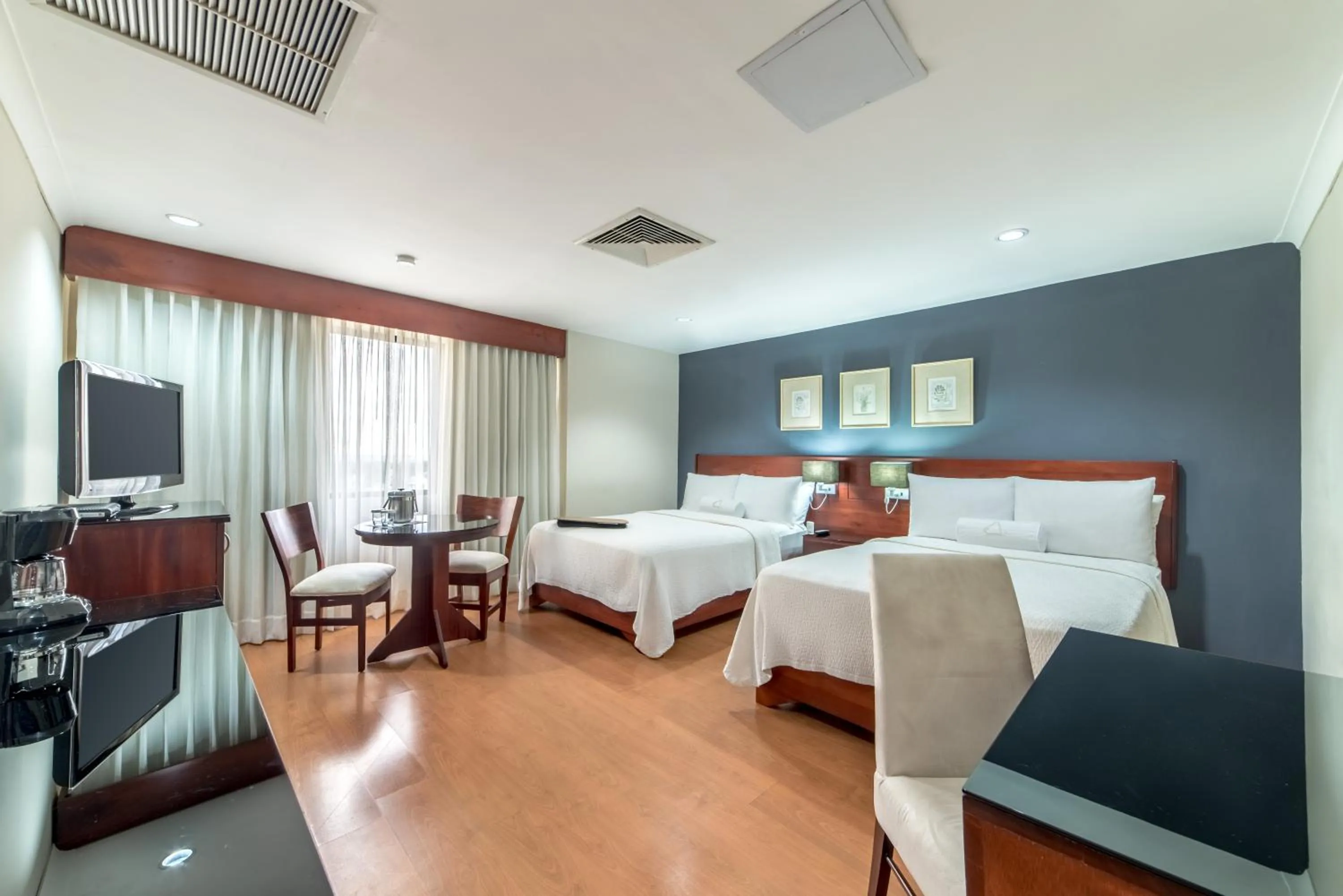 Property building, Bed in Hodelpa Gran Almirante