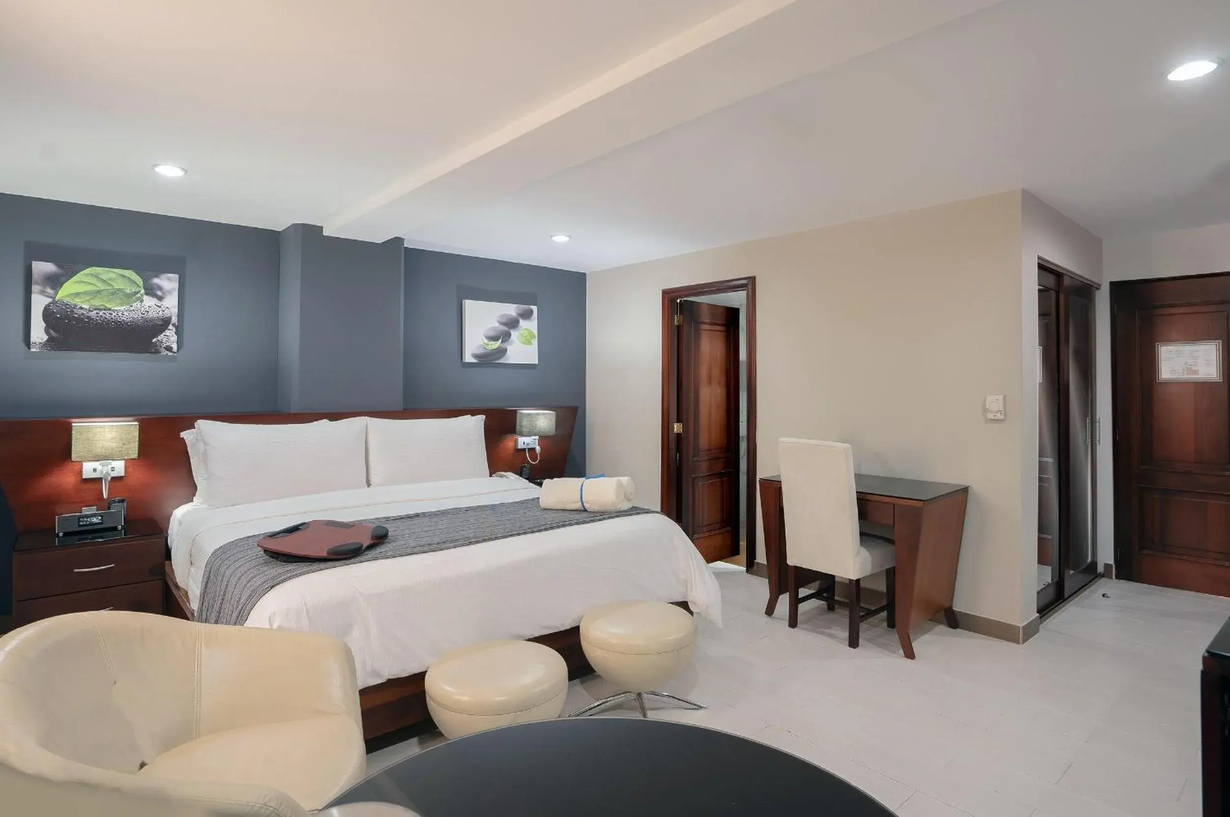 Photo of the whole room, Bed in Hodelpa Gran Almirante Photo of the whole room, Bed in Hodelpa Gran Almirante