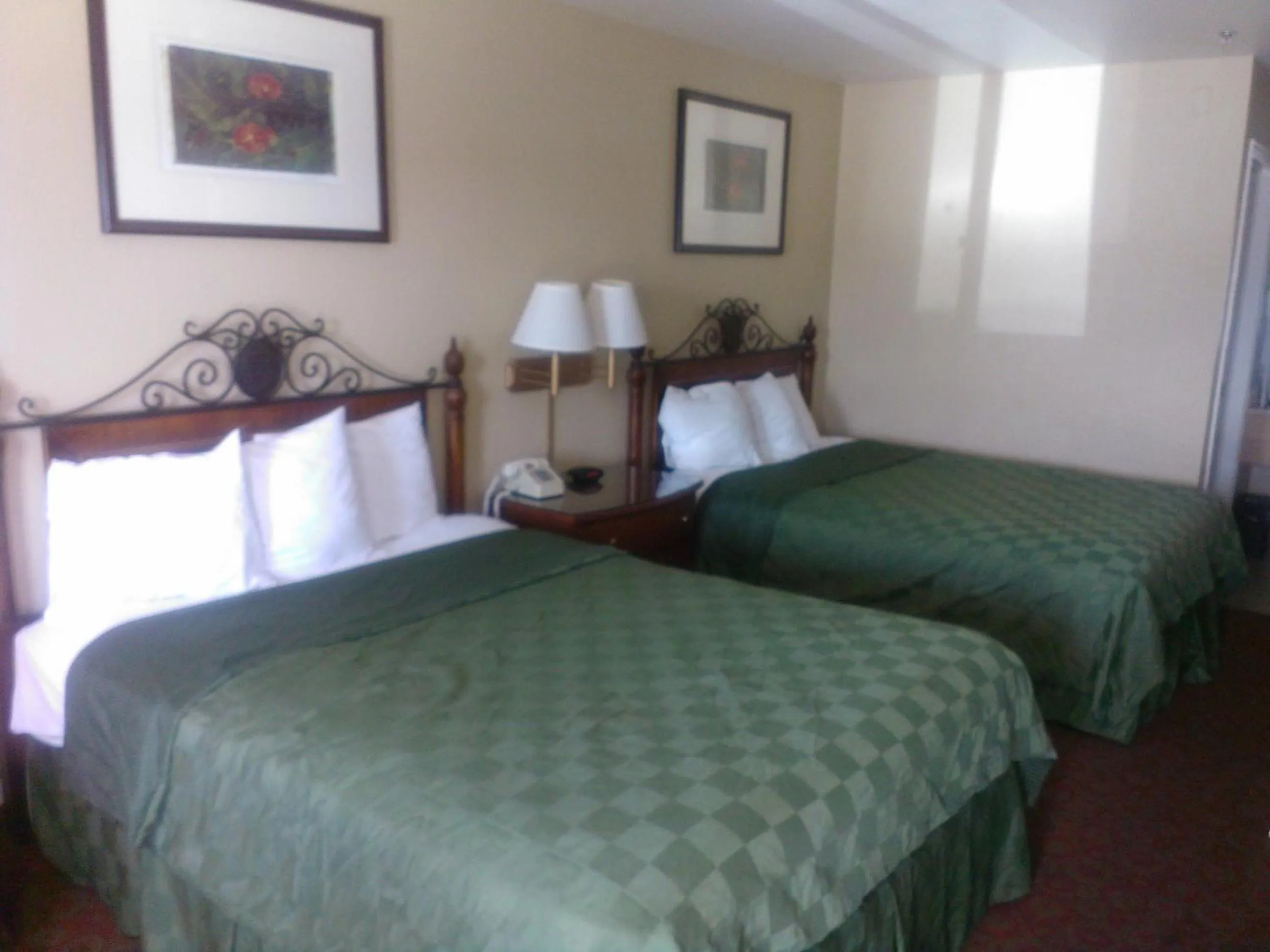 Bed in Days Inn by Wyndham Kingman East