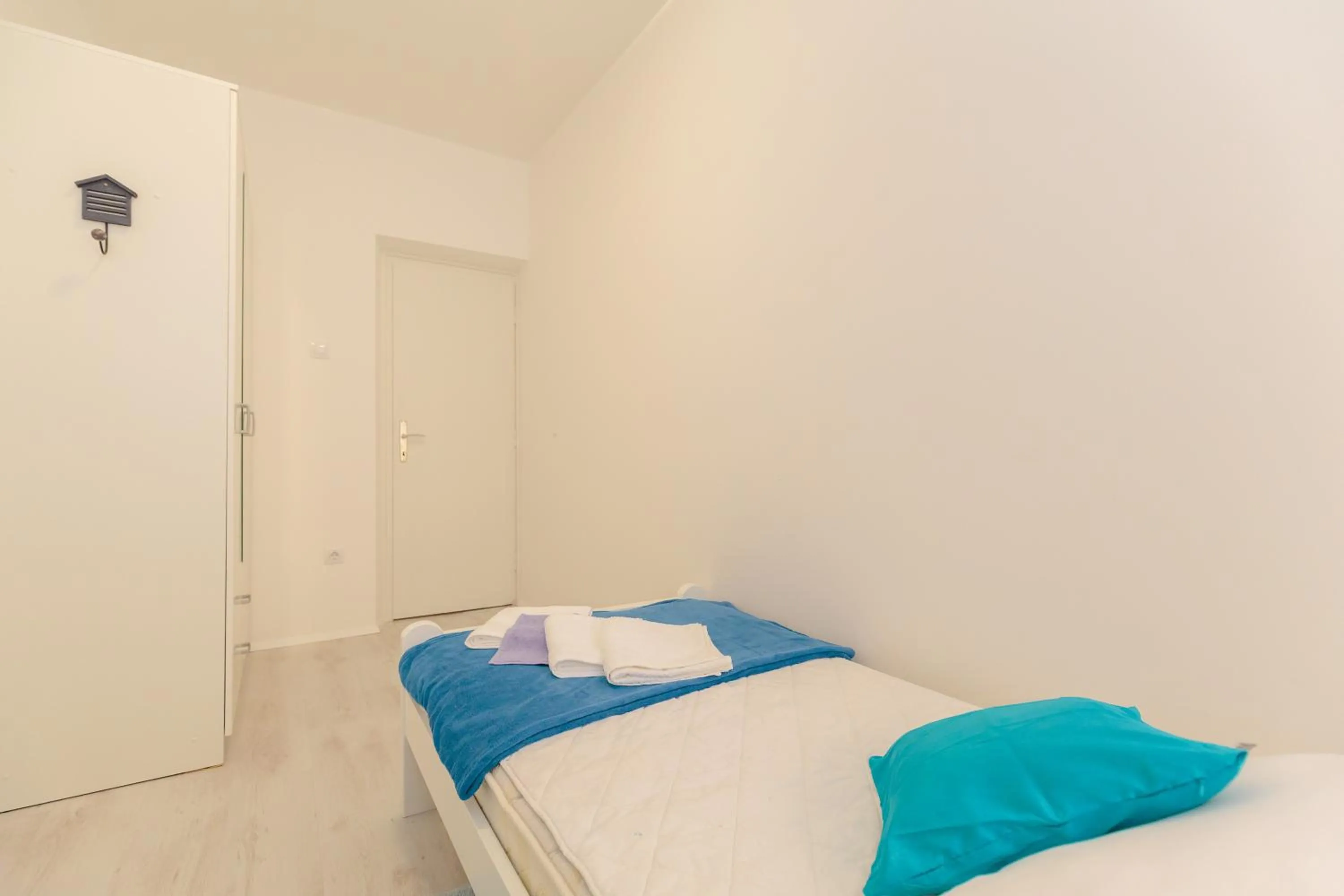 Bedroom, Bed in Music Apartment