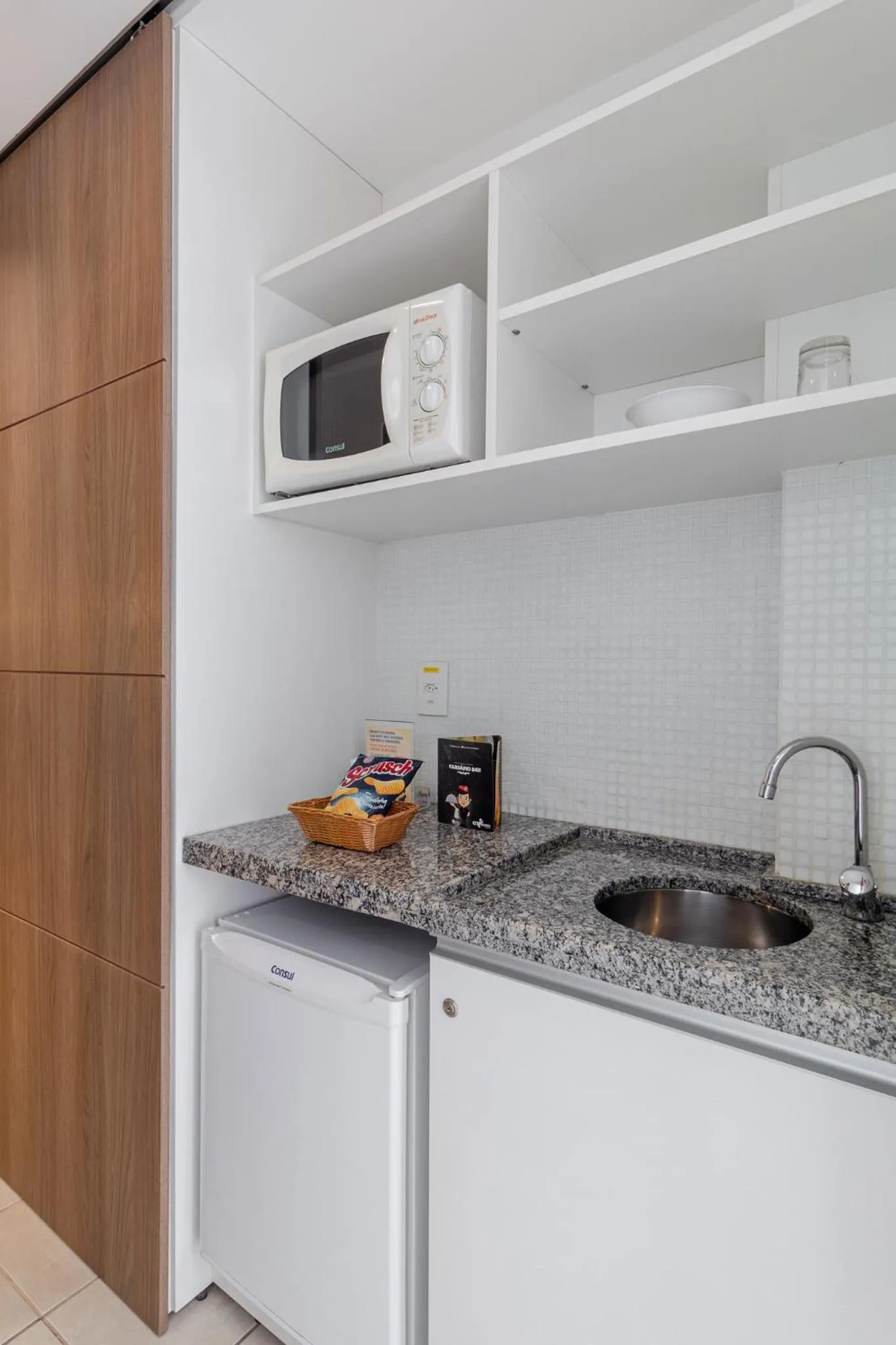 Kitchen or kitchenette in Citi Hotel Residence Caruaru