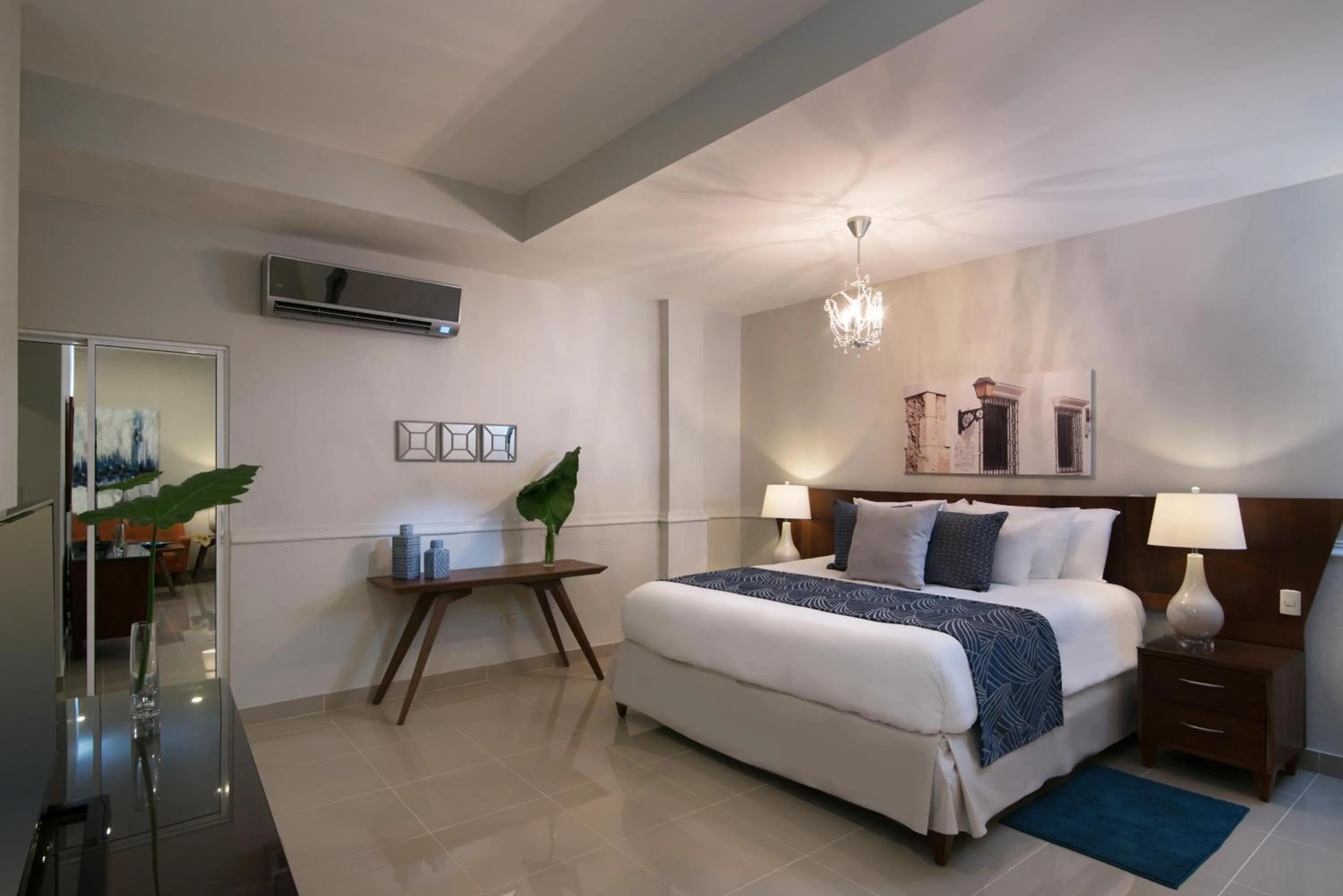 Photo of the whole room, Bed in Hodelpa Caribe Colonial