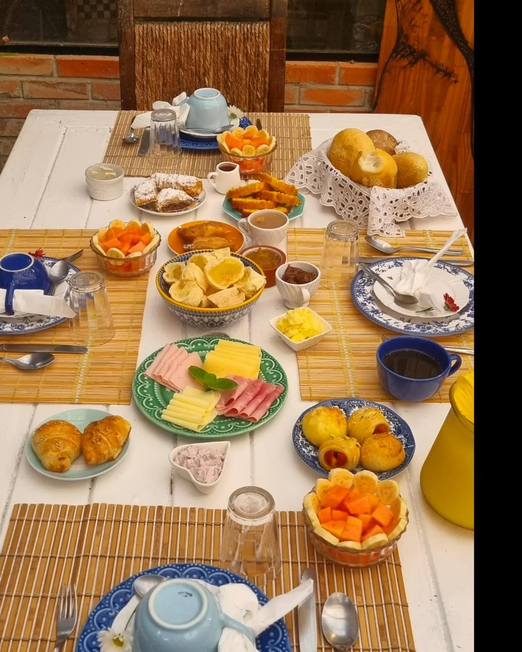 Breakfast in Pousada Santarina