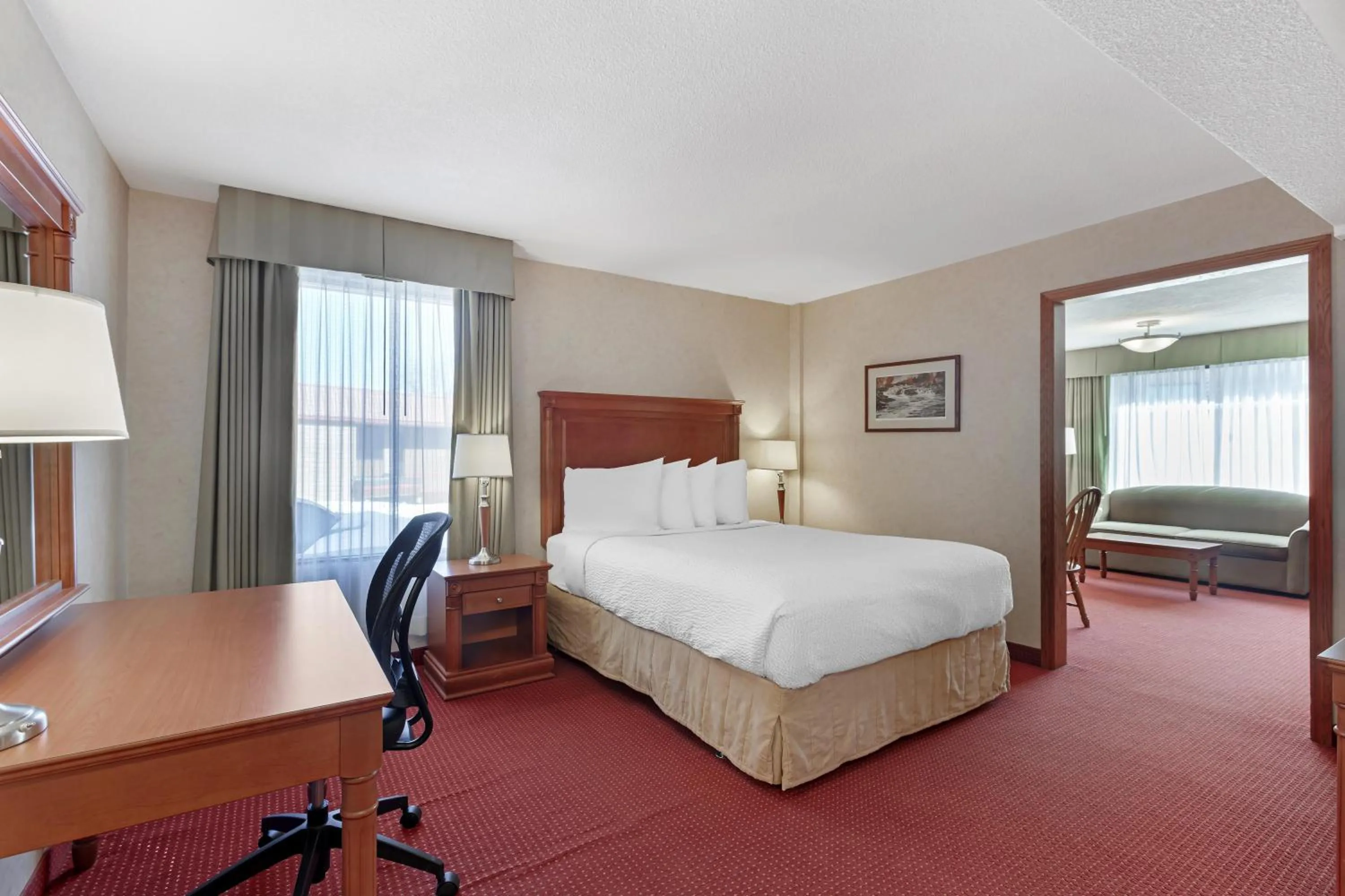 Bedroom, Bed in Best Western Plus Otonabee Inn